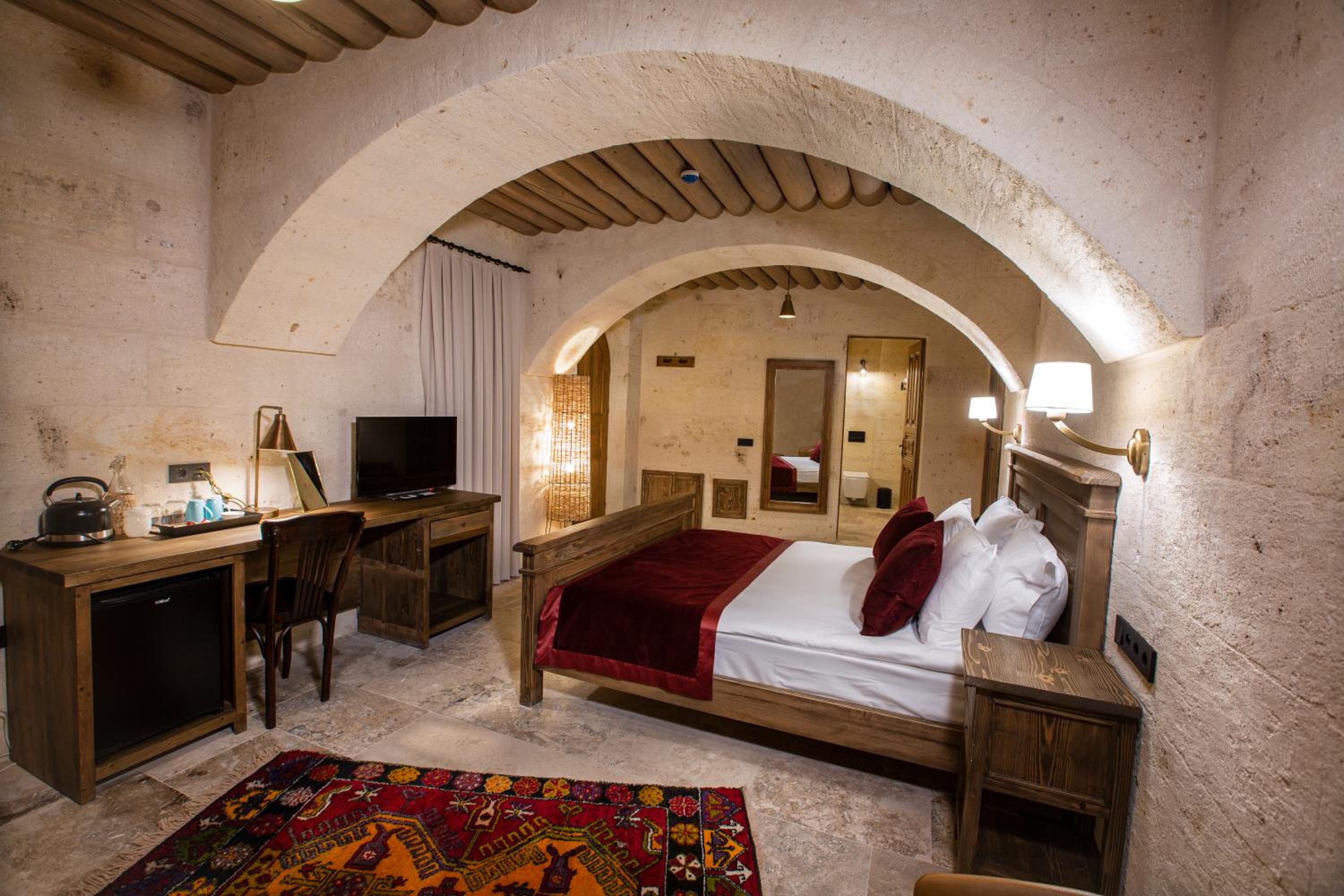 Deluxe Room - Photo 4