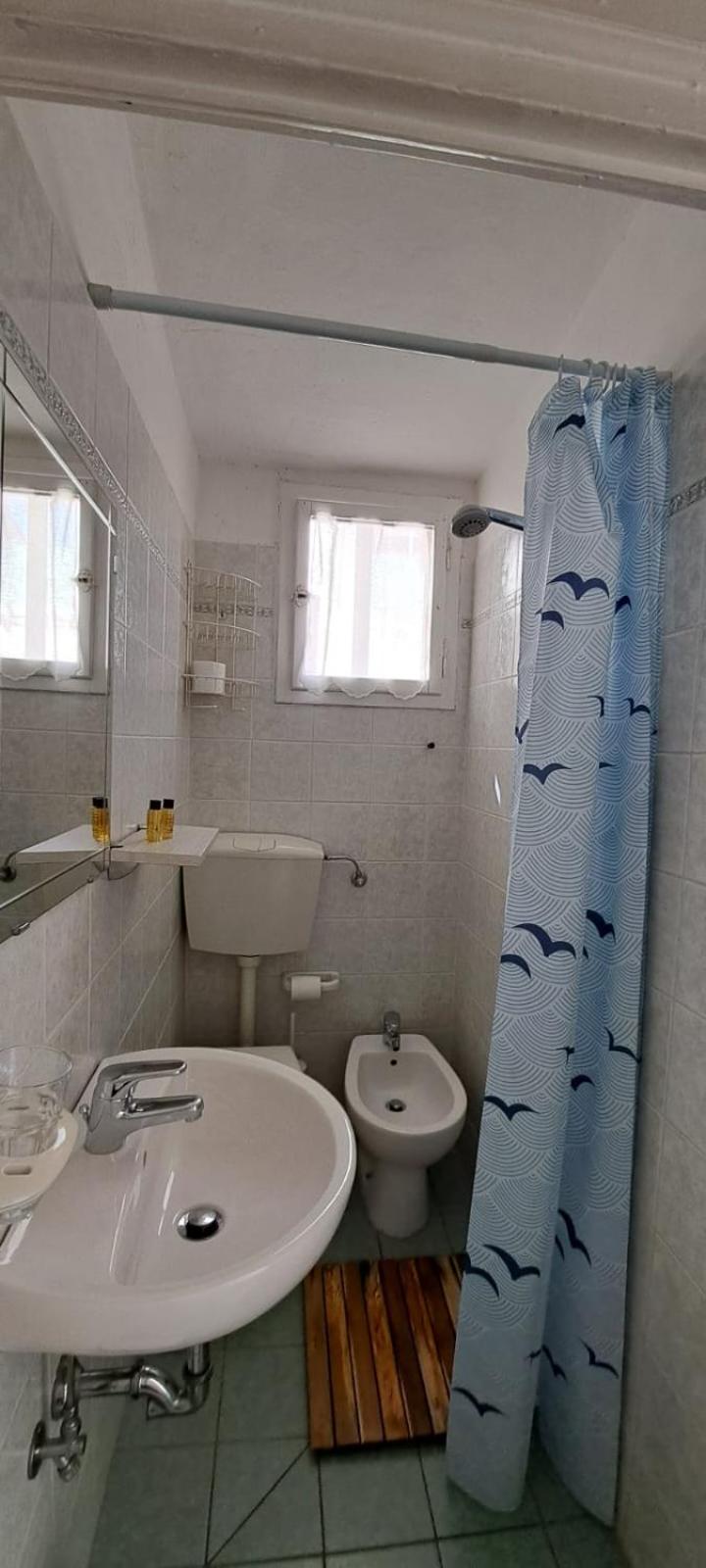 Small Double Room photo 2