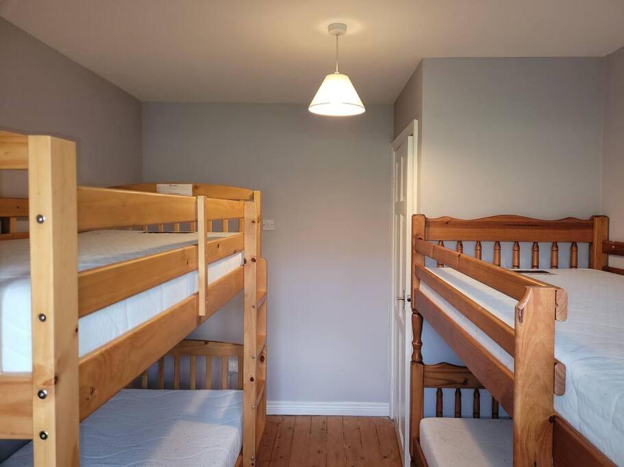 Three-Bedroom House photo 2