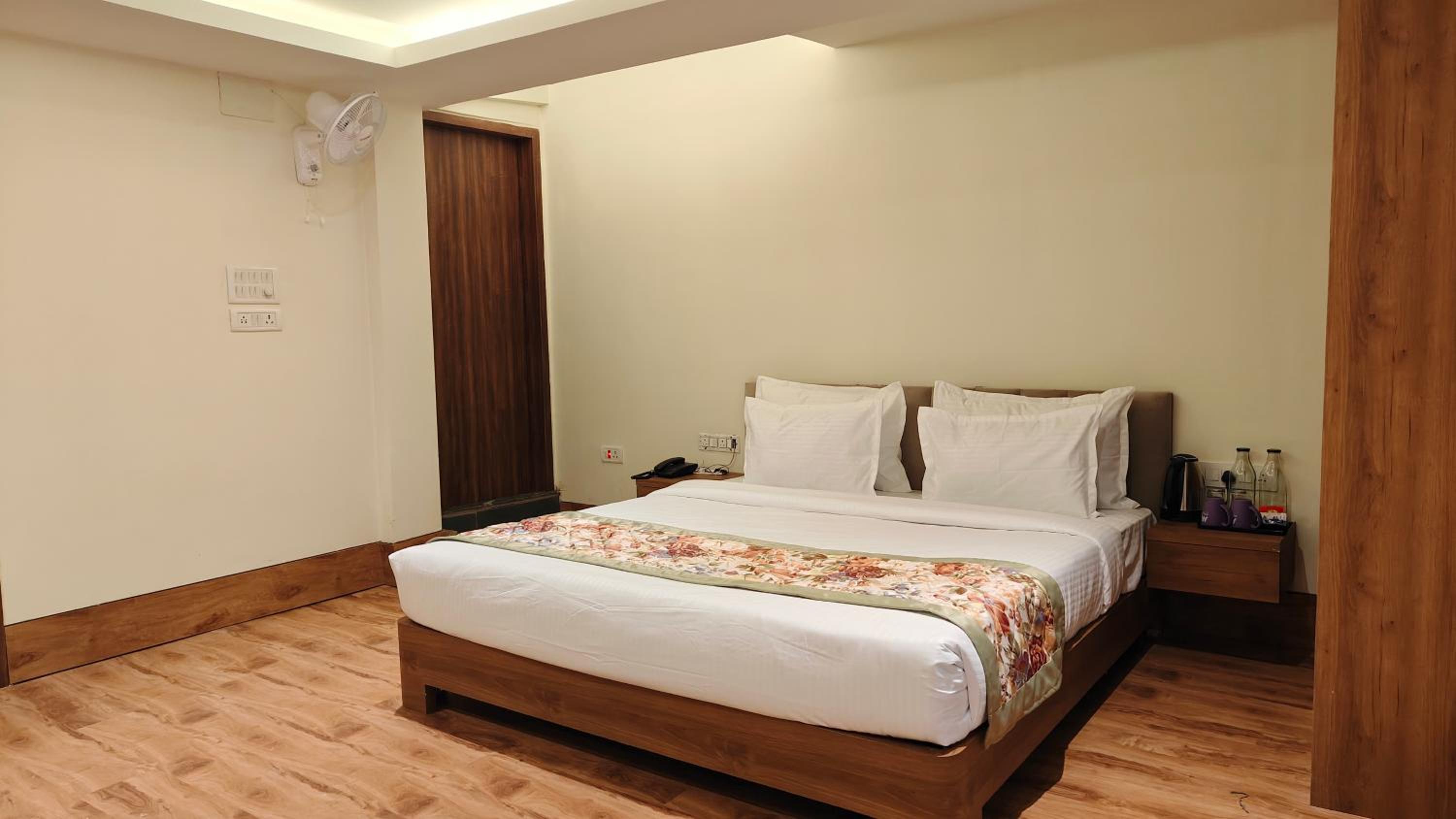 Double Room with Balcony photo 2