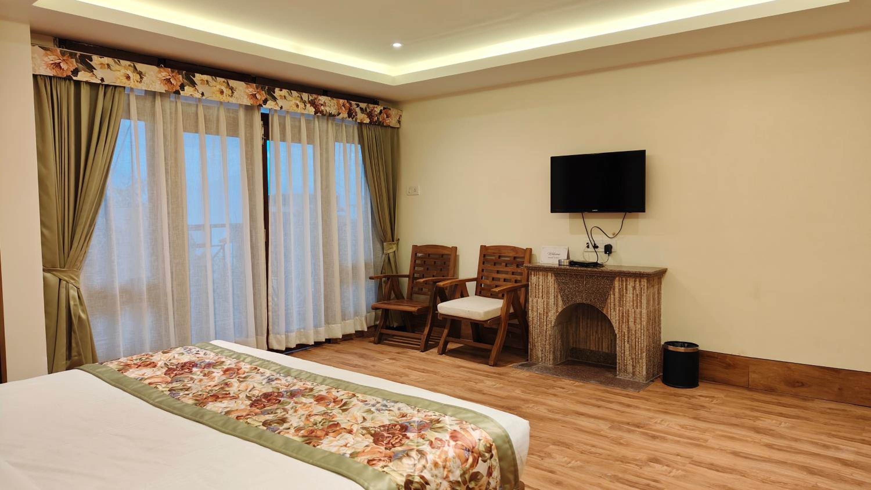 Double Room with Balcony photo 3