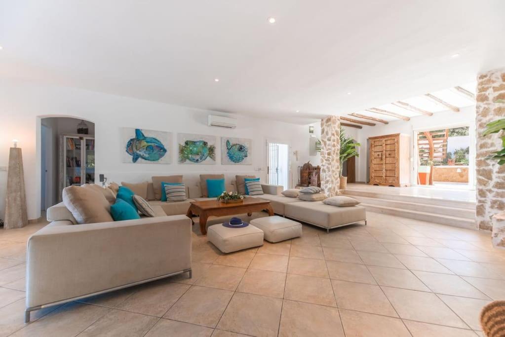 Villa photo 2