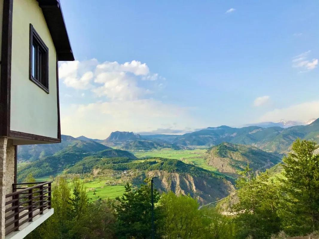 Suite With Mountain View photo 3