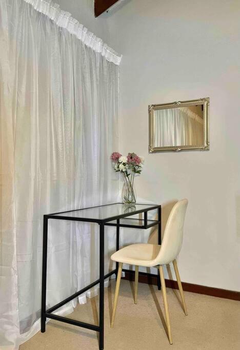 One-Bedroom House photo 2