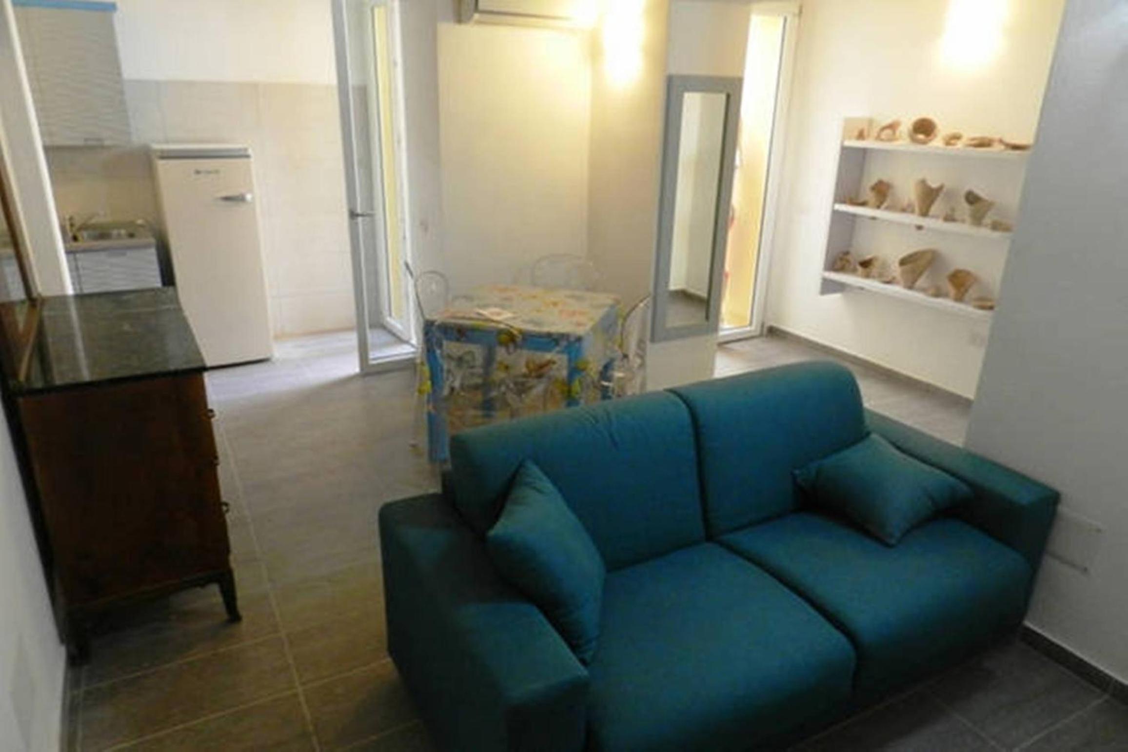 One-Bedroom Apartment photo 3