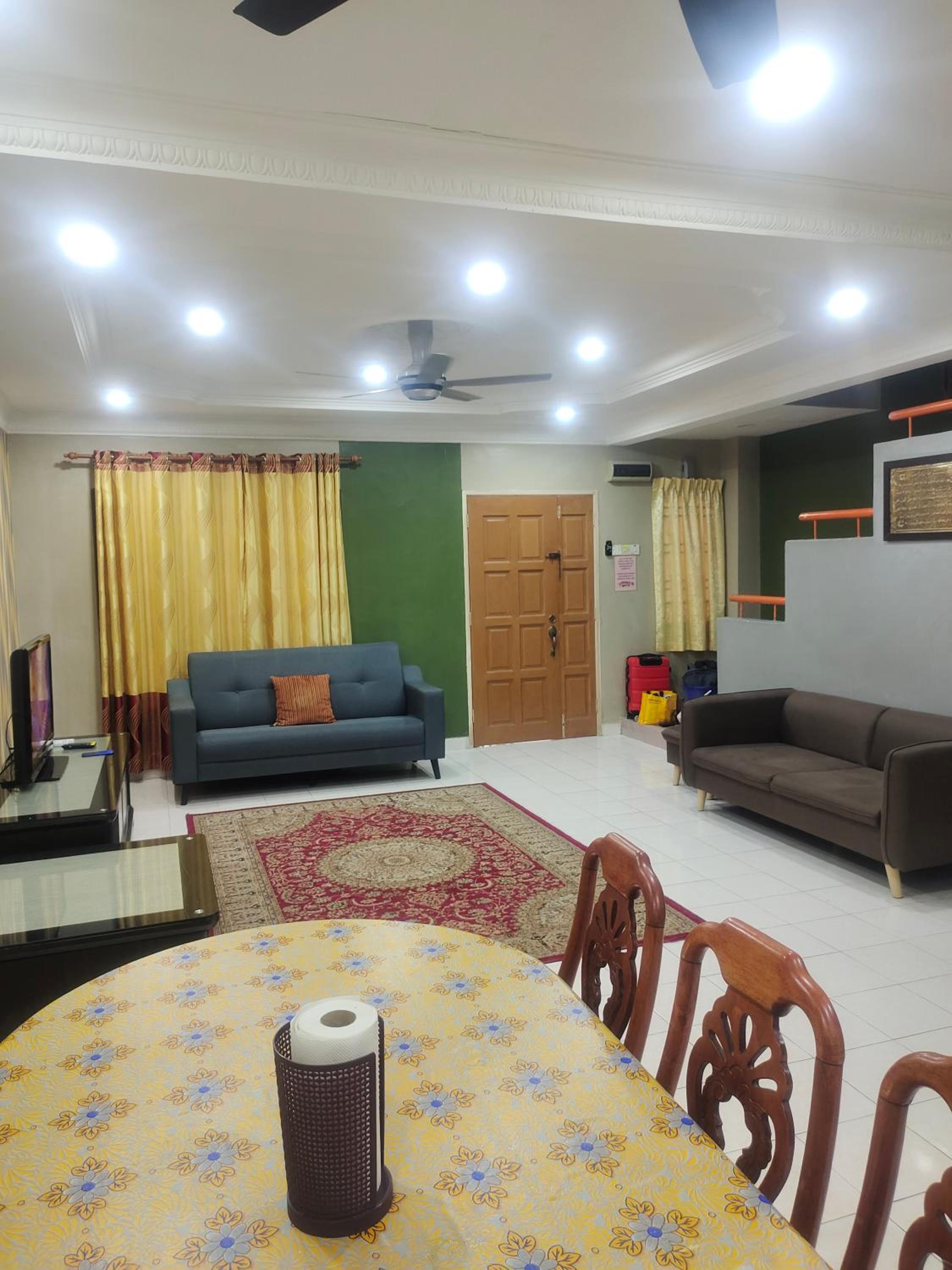 Four-Bedroom House photo 1