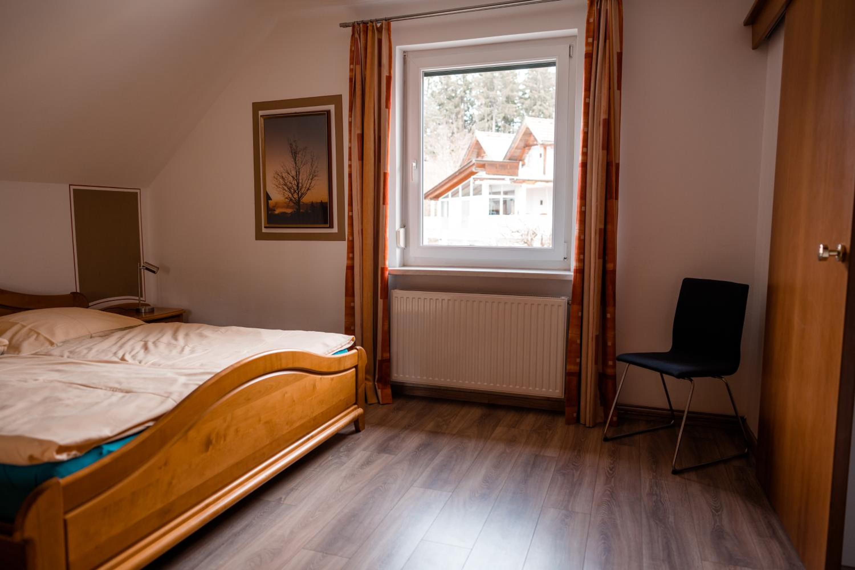 One-Bedroom Apartment with Balcony photo 1