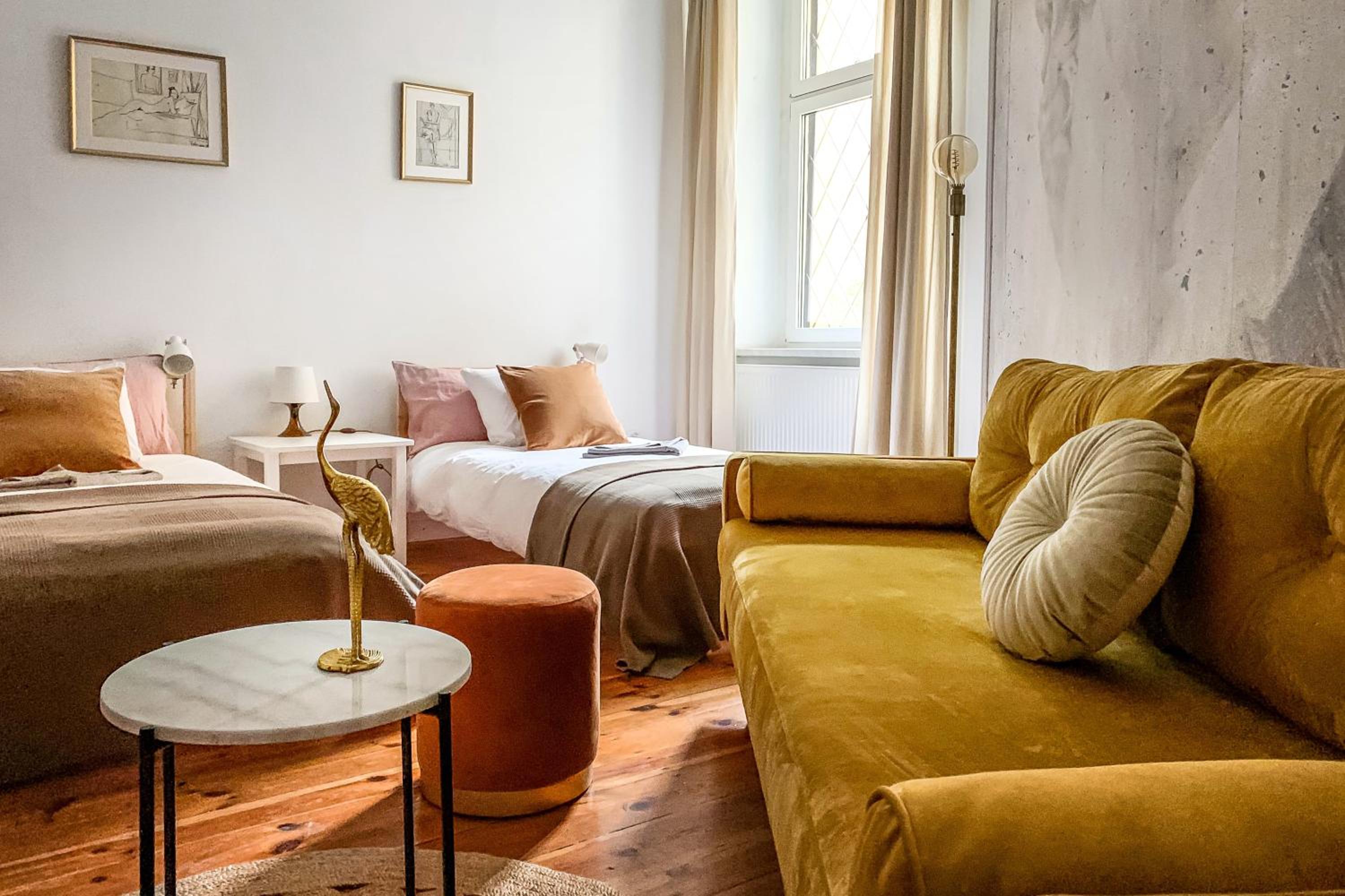 Premium Four-Bedroom Apartment with 2 Bathrooms and Living Room  - Photo 18