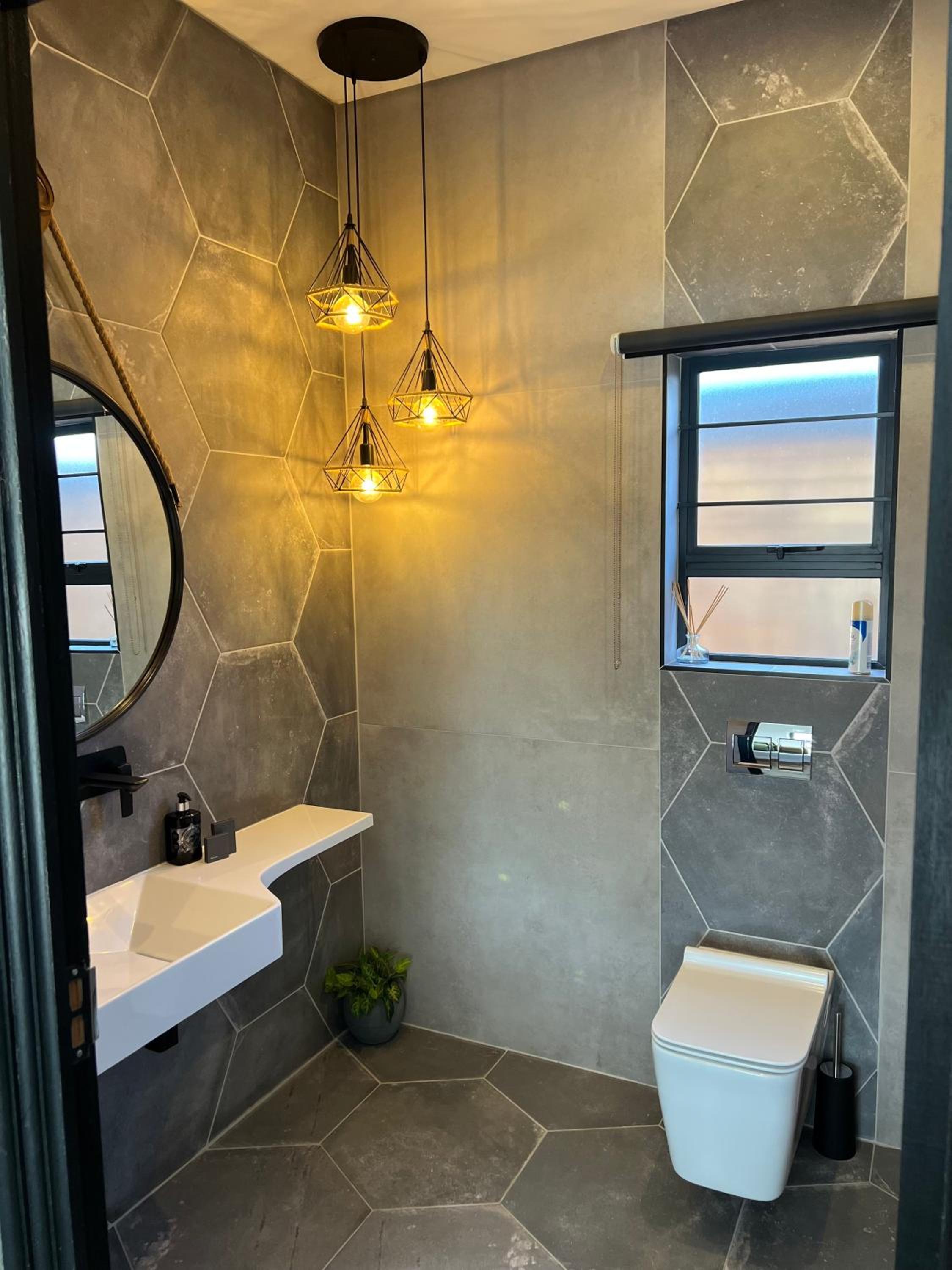 Deluxe Double Room with Shower - Photo 5