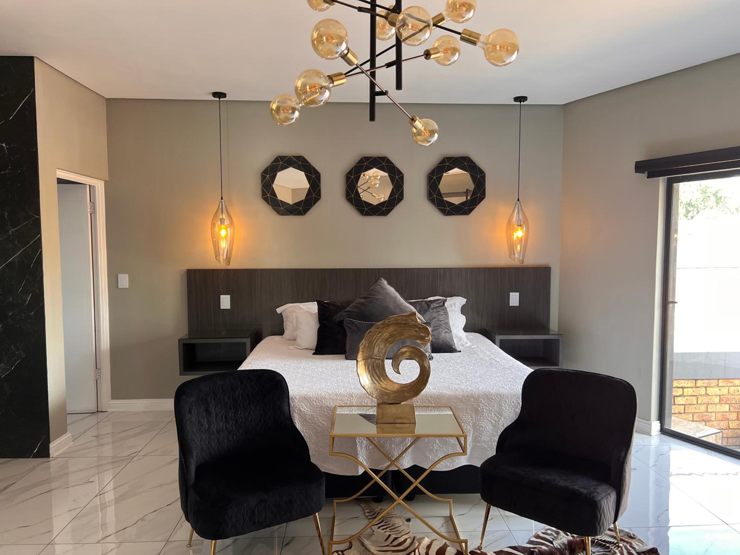 Superior King Room - Photo 1