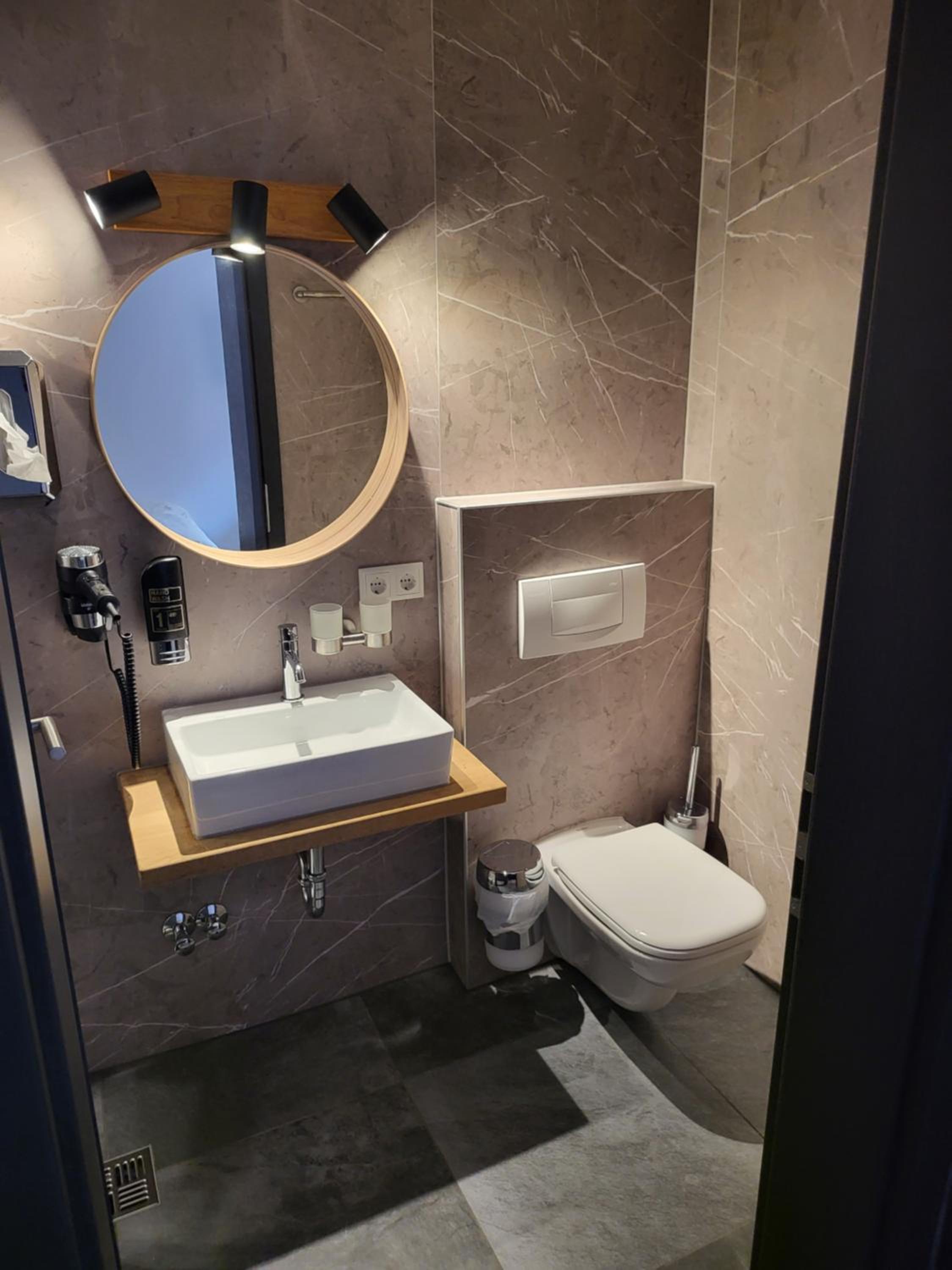 Double or Twin Room with Shower photo 3