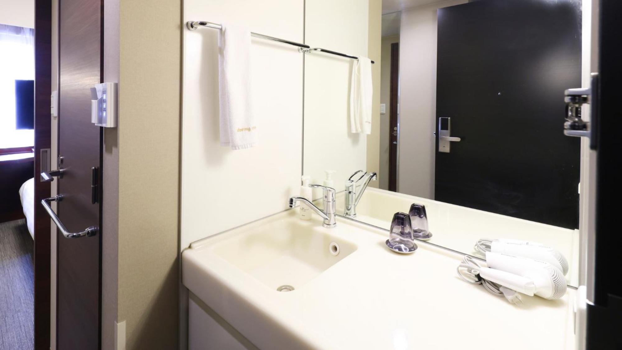Single Room with Shared Bathroom