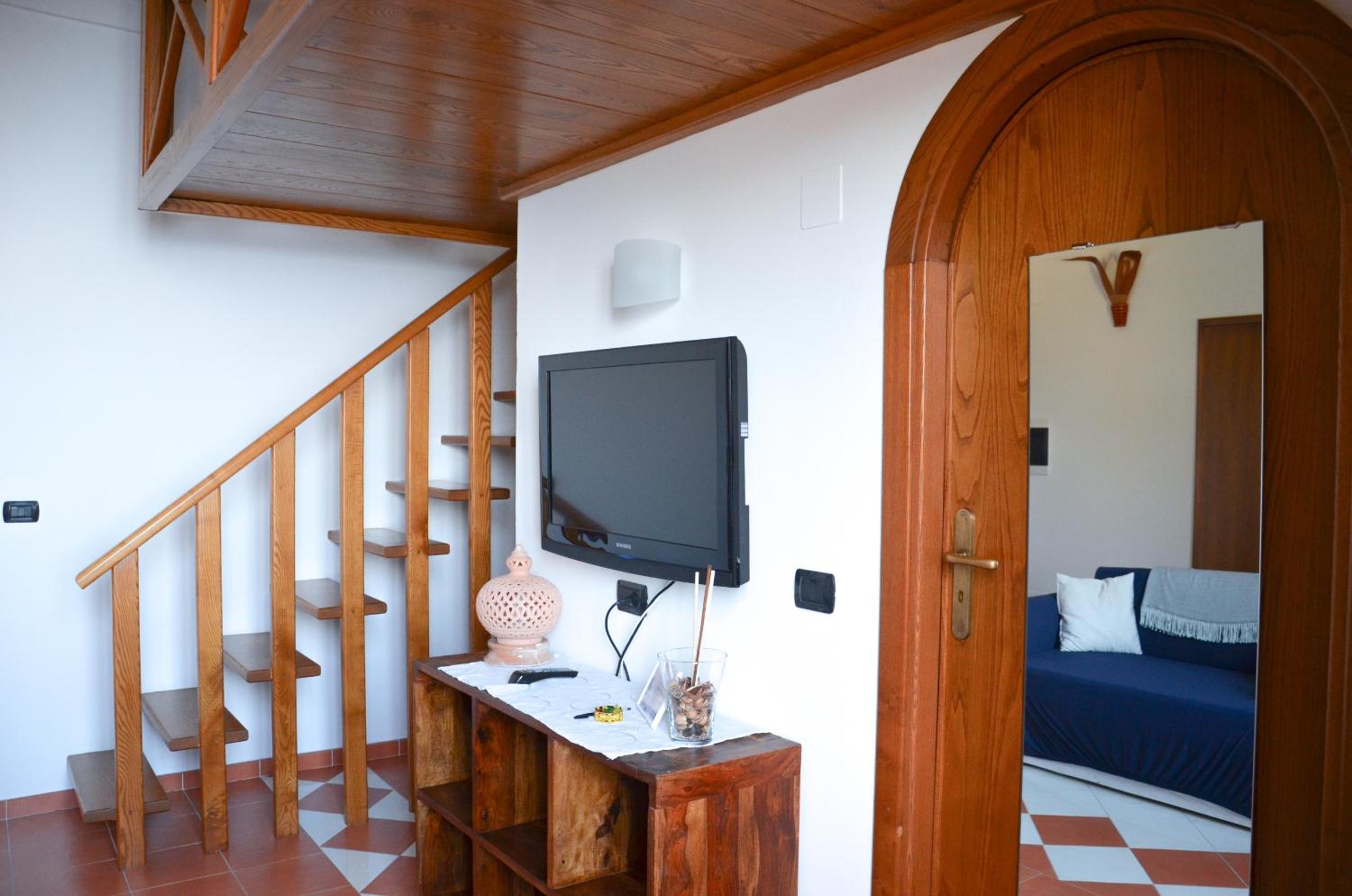 Double Room with Private Bathroom - Photo 15