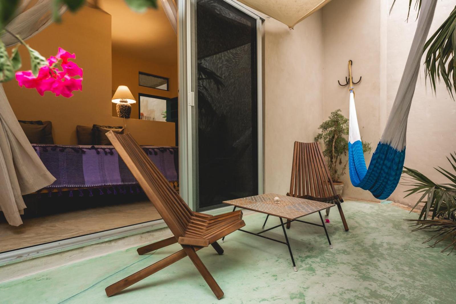 Double Room with Garden View - Photo 3