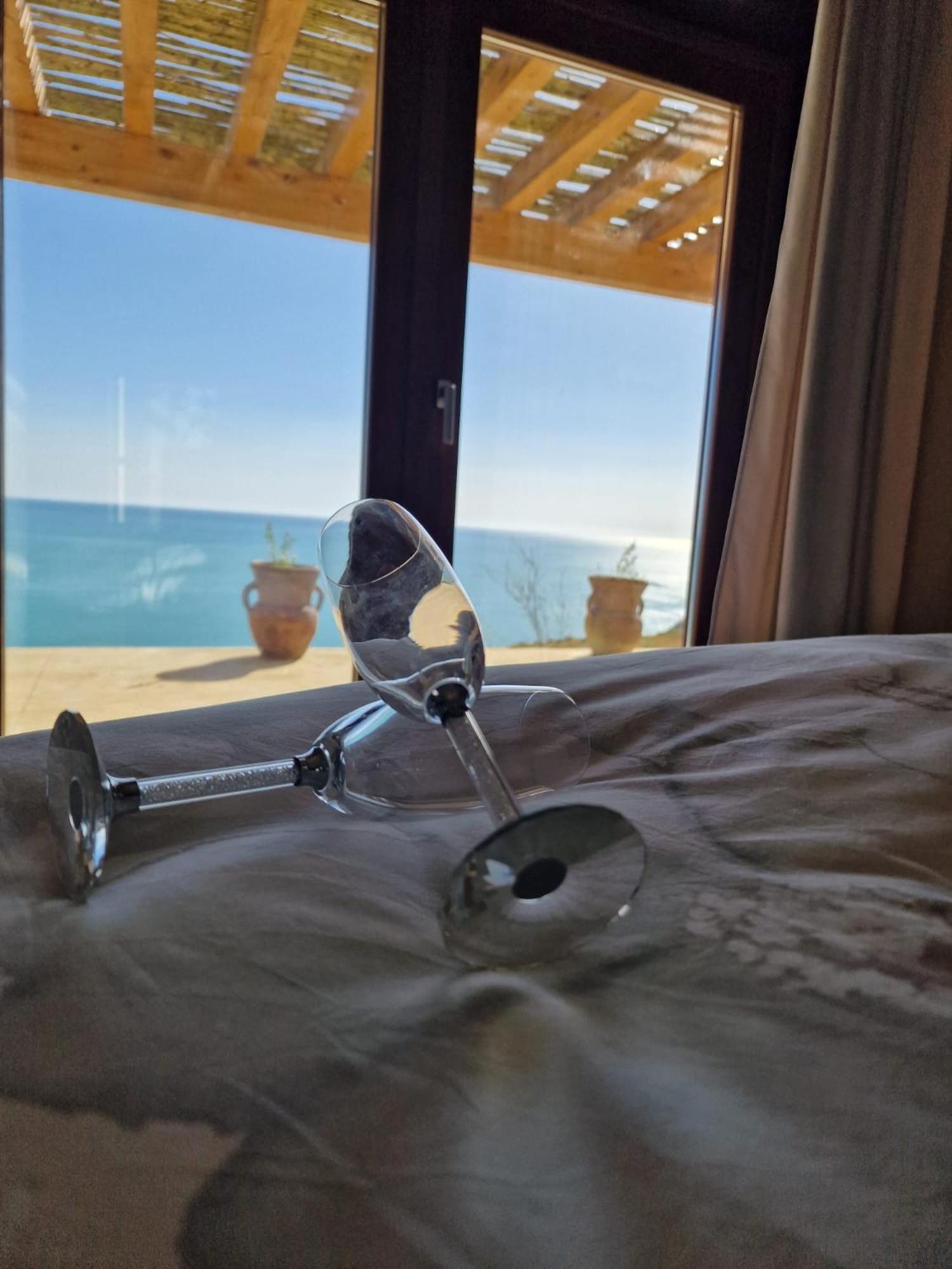 Suite with Sea View - Photo 25