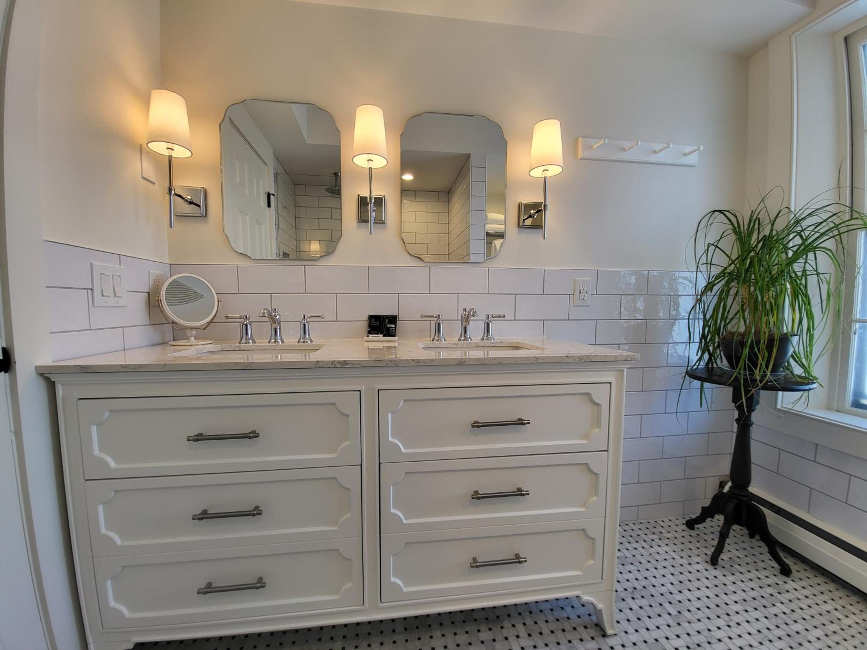 King Suite - Photo 7