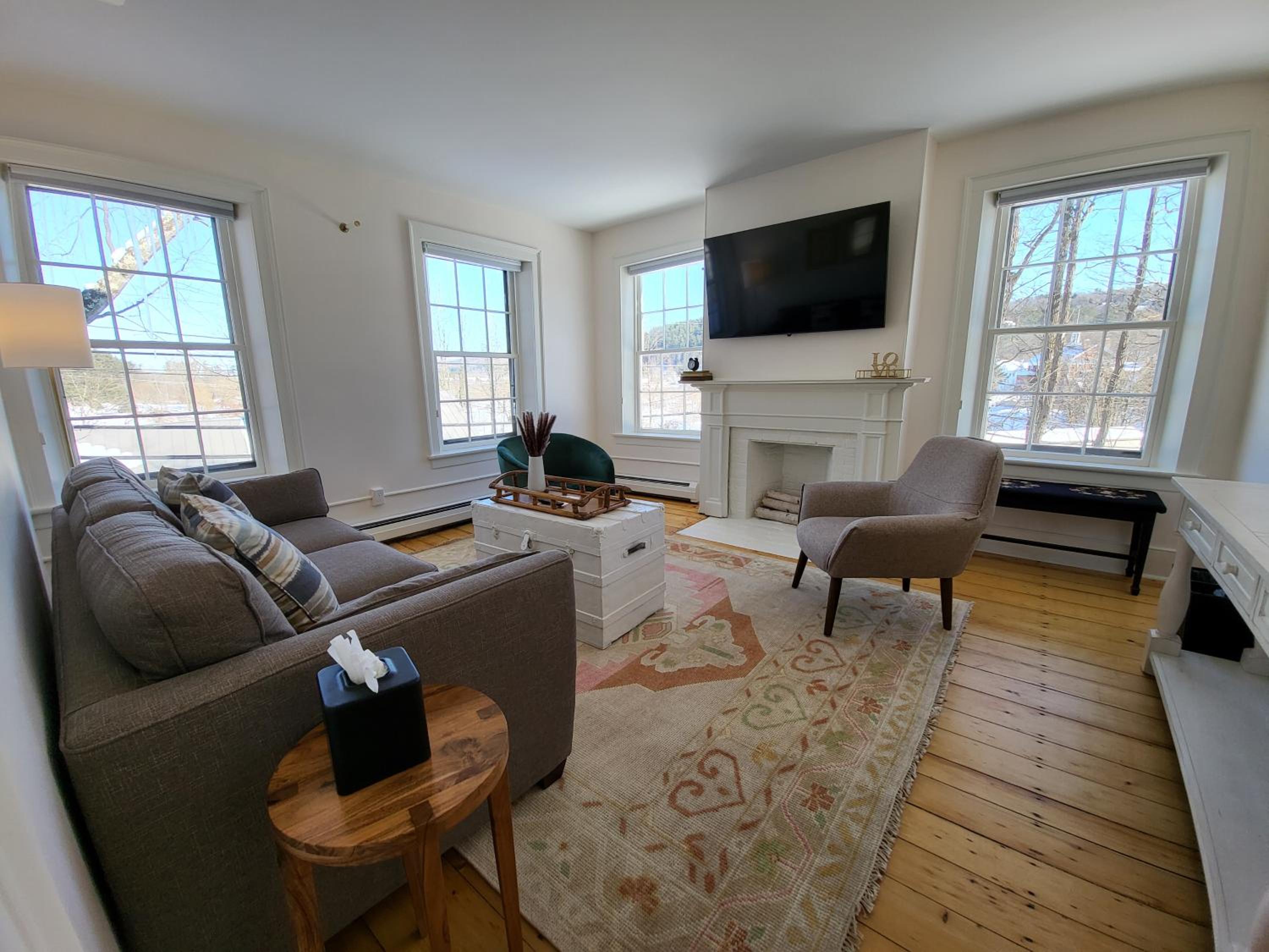 King Suite - Photo 10