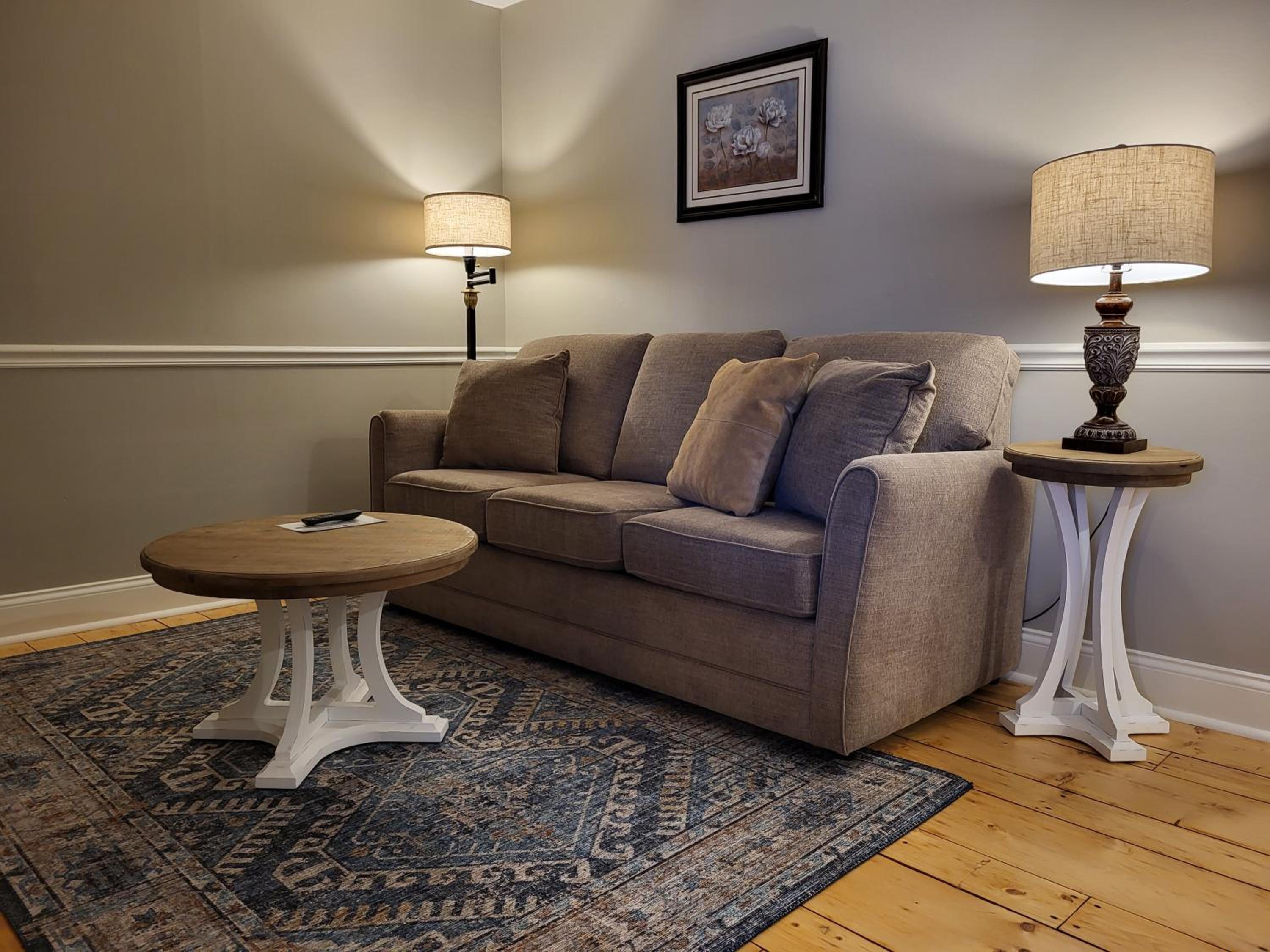 King Suite - Photo 3