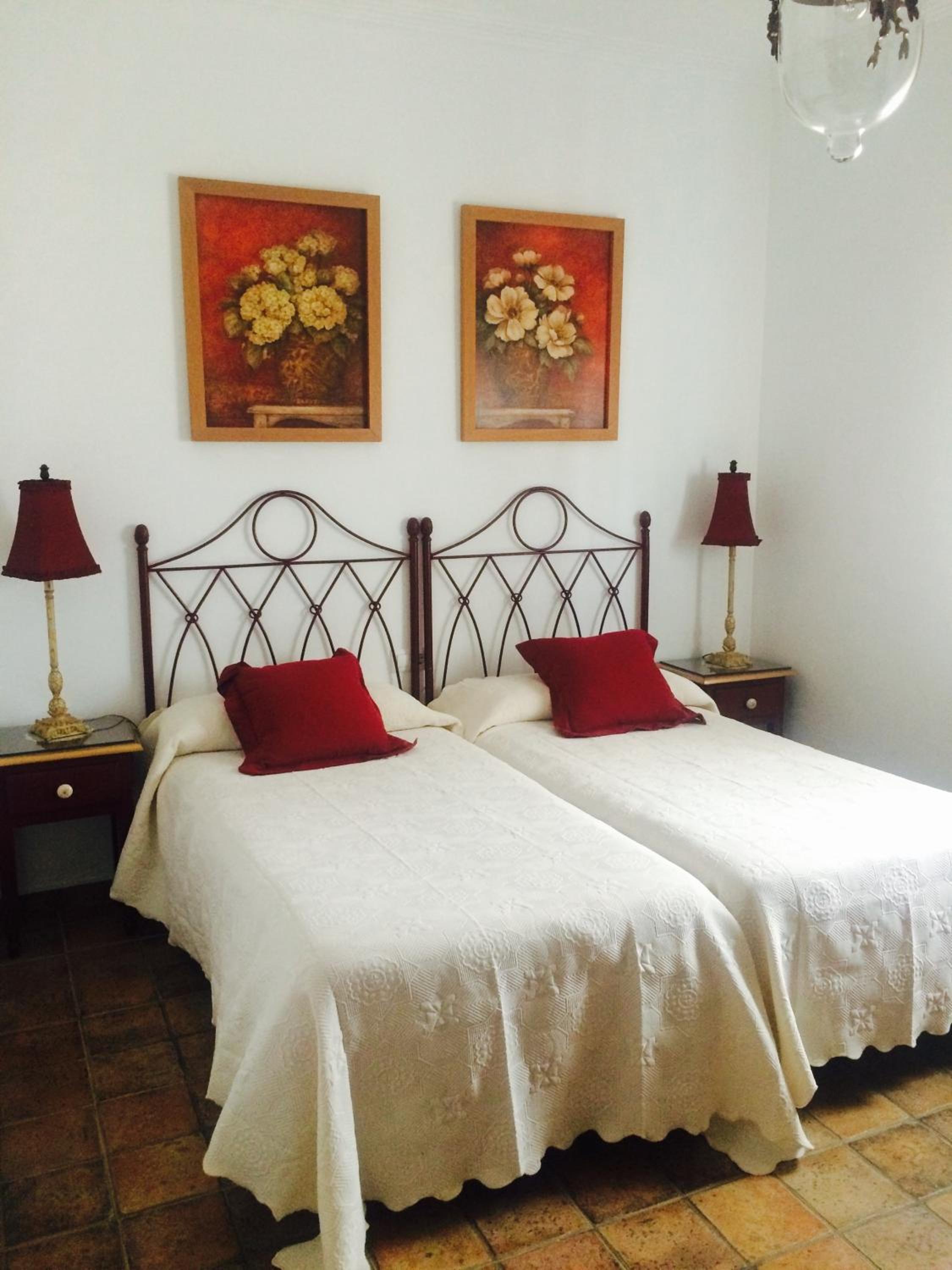 Standard Twin Room photo 2