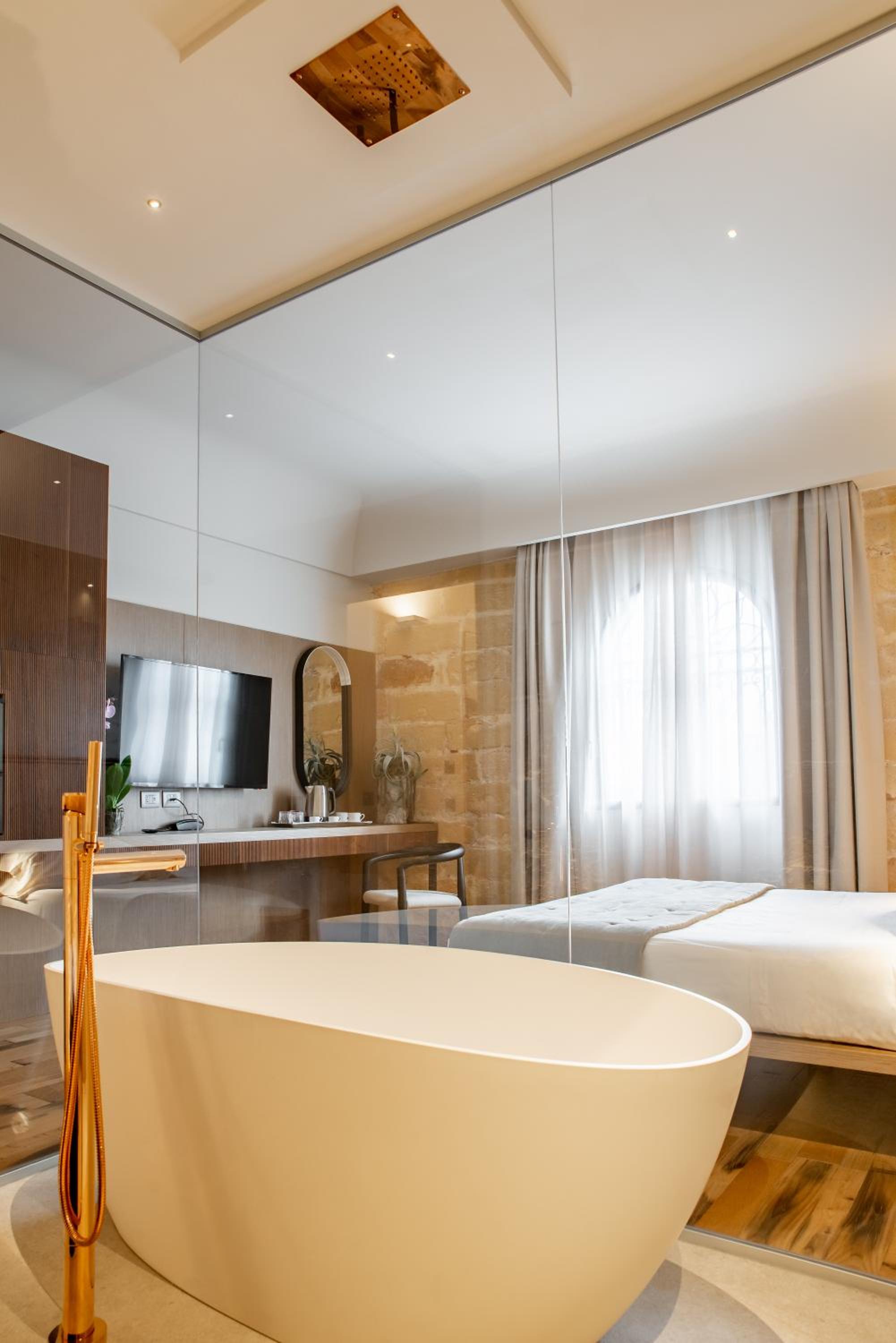 Junior Suite - Photo 11