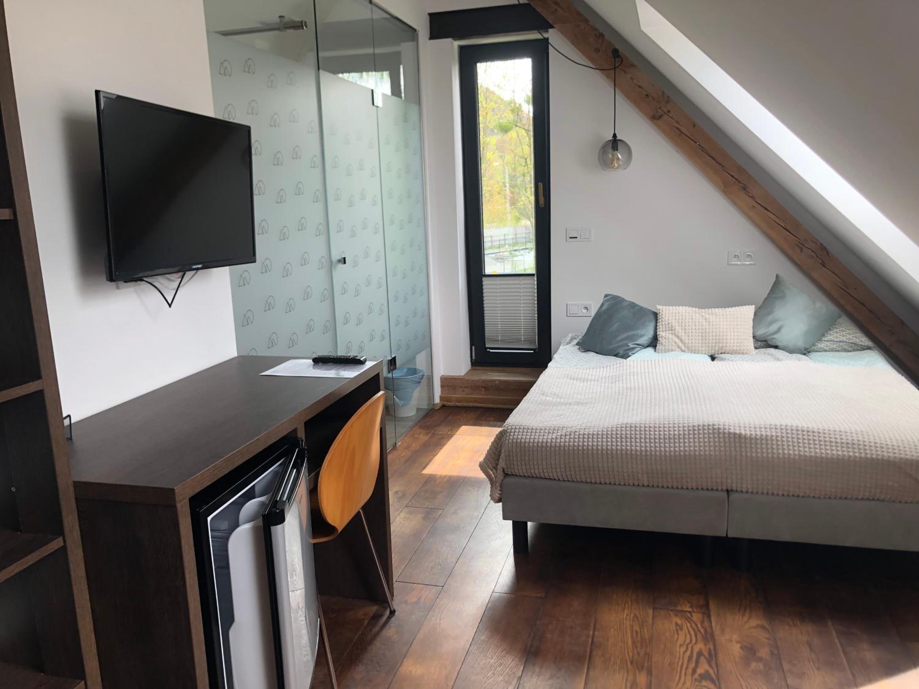 Double Room - Photo 12