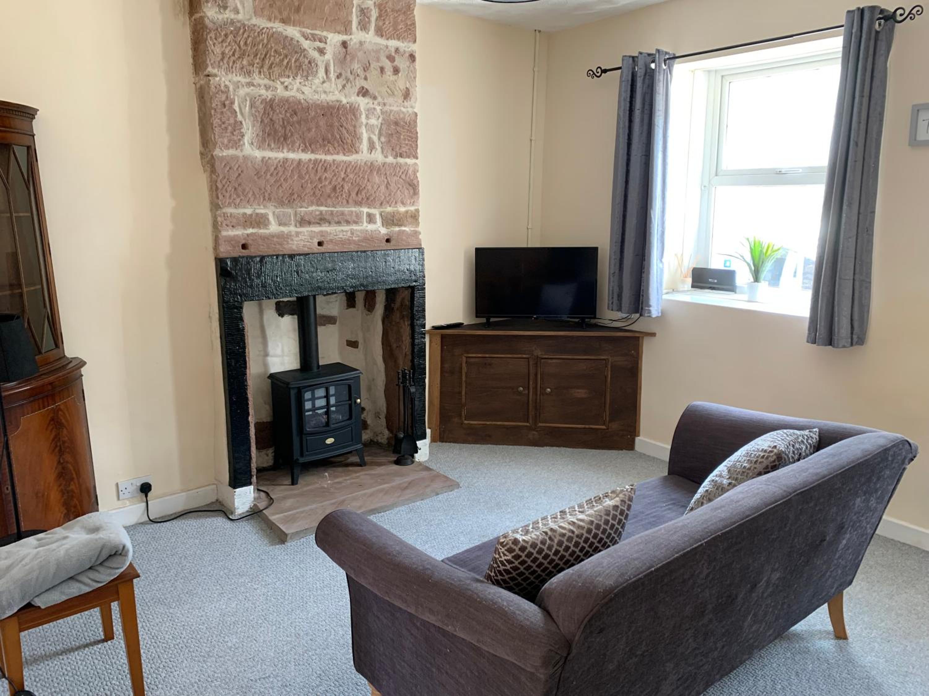 One-Bedroom House photo 1