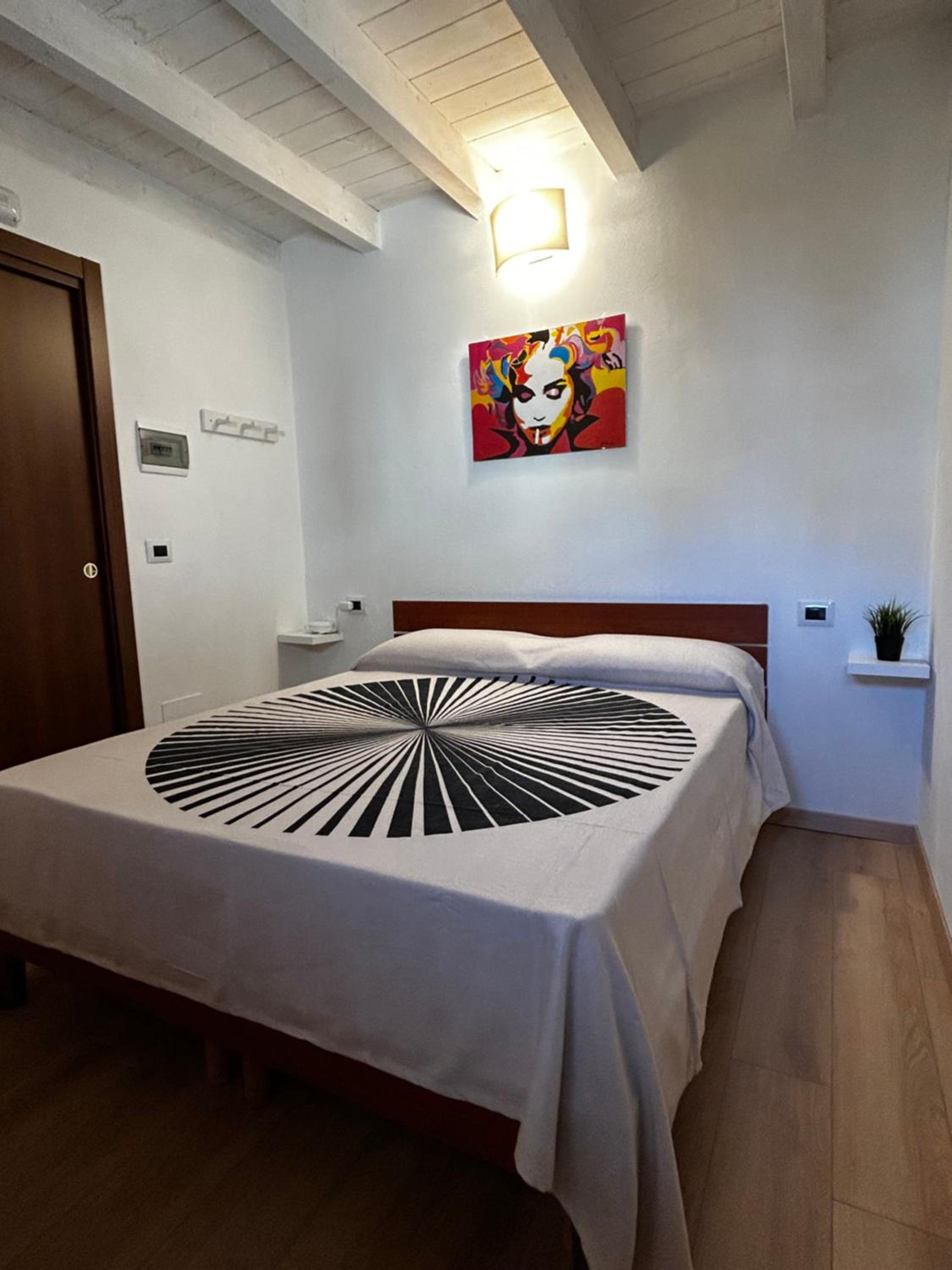 Double Room with Private Bathroom photo 2