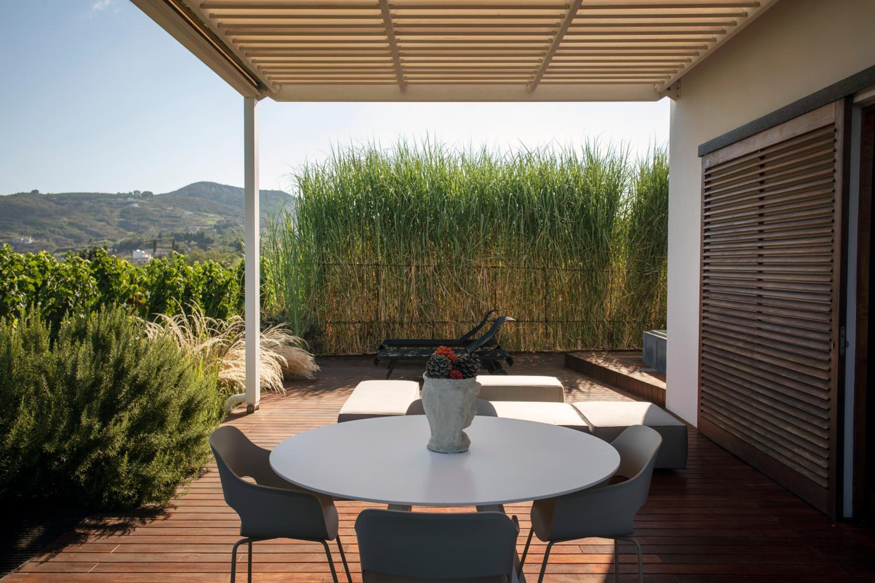 Villa with Sea View - Photo 3