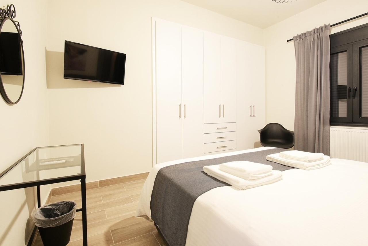 Deluxe Family Room - Photo 11