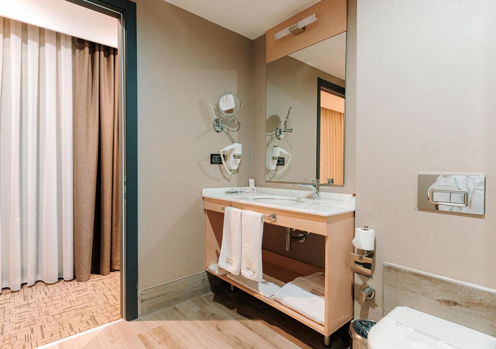 Suite with Balcony photo 3