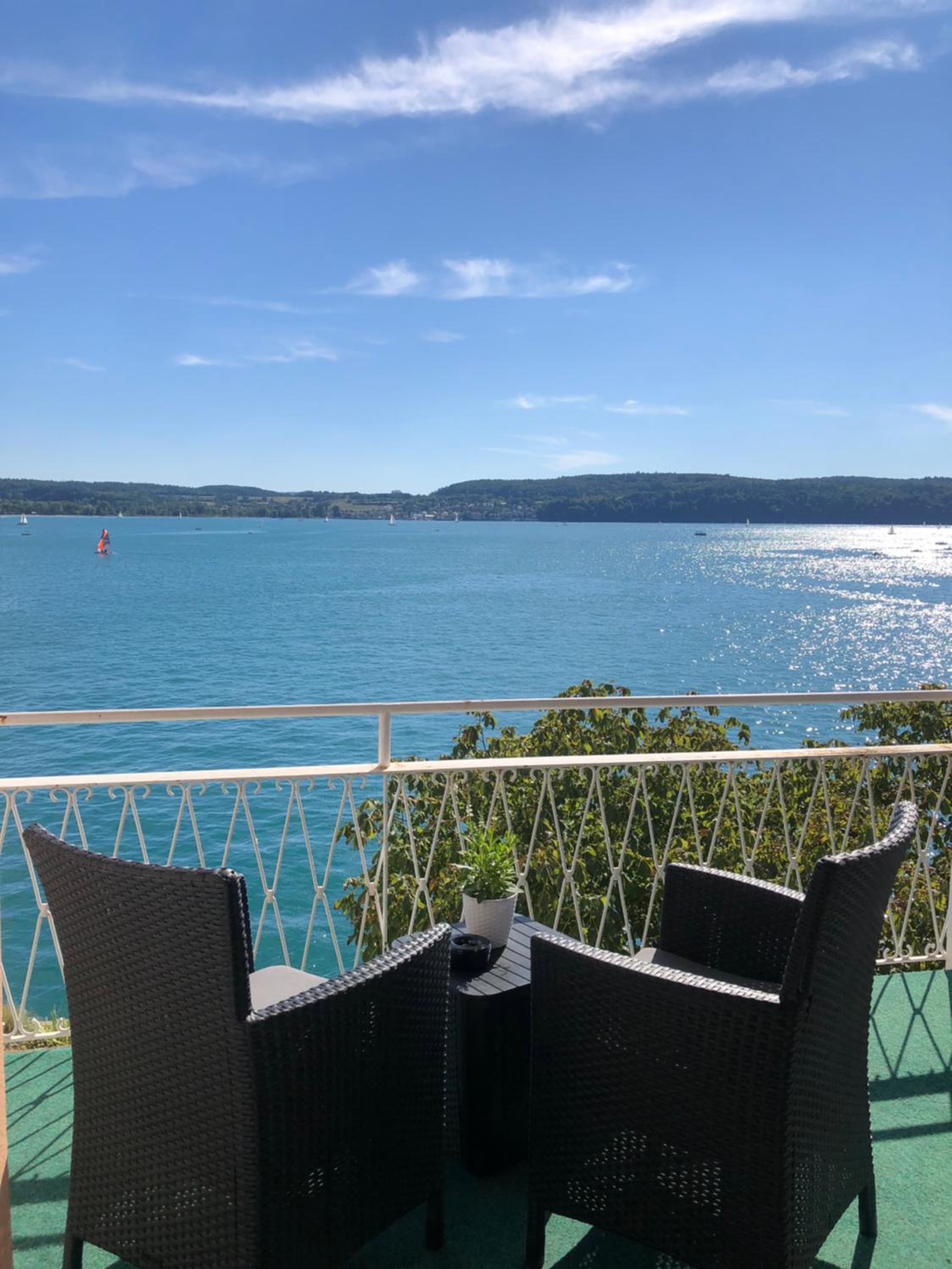 Double Room with Balcony and Lake View photo 2