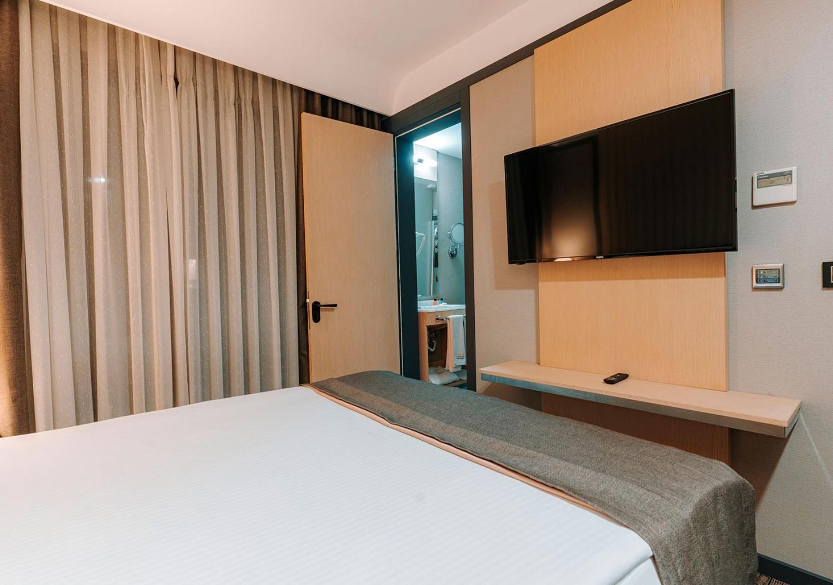 Economy Double Room photo 3