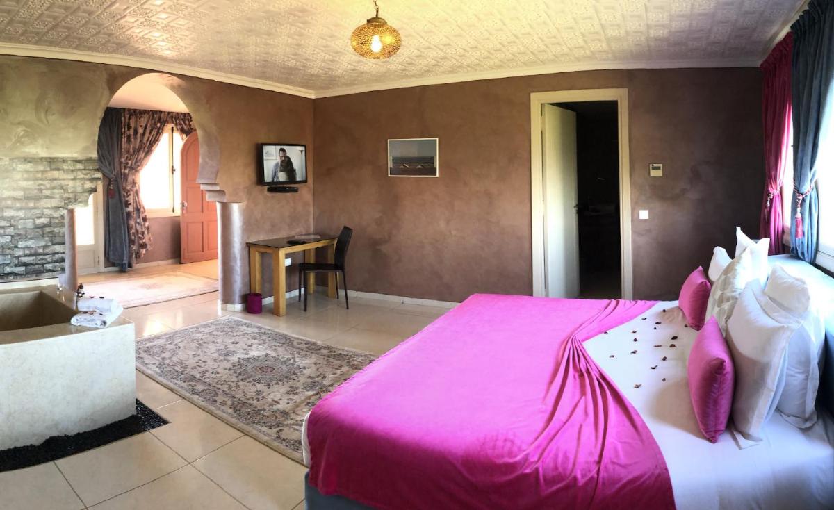 Deluxe Suite photo 2