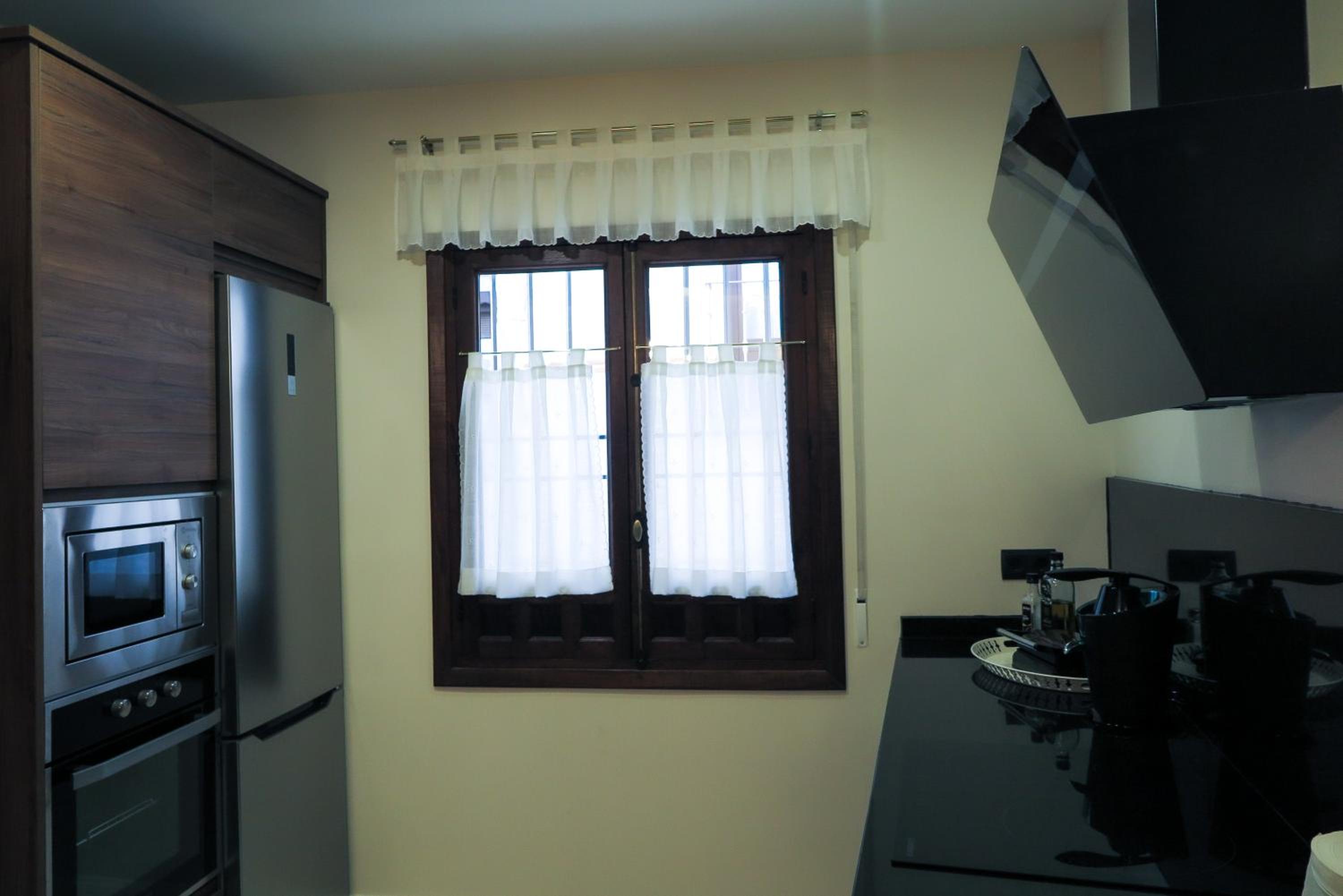 Apartment with Balcony photo 2