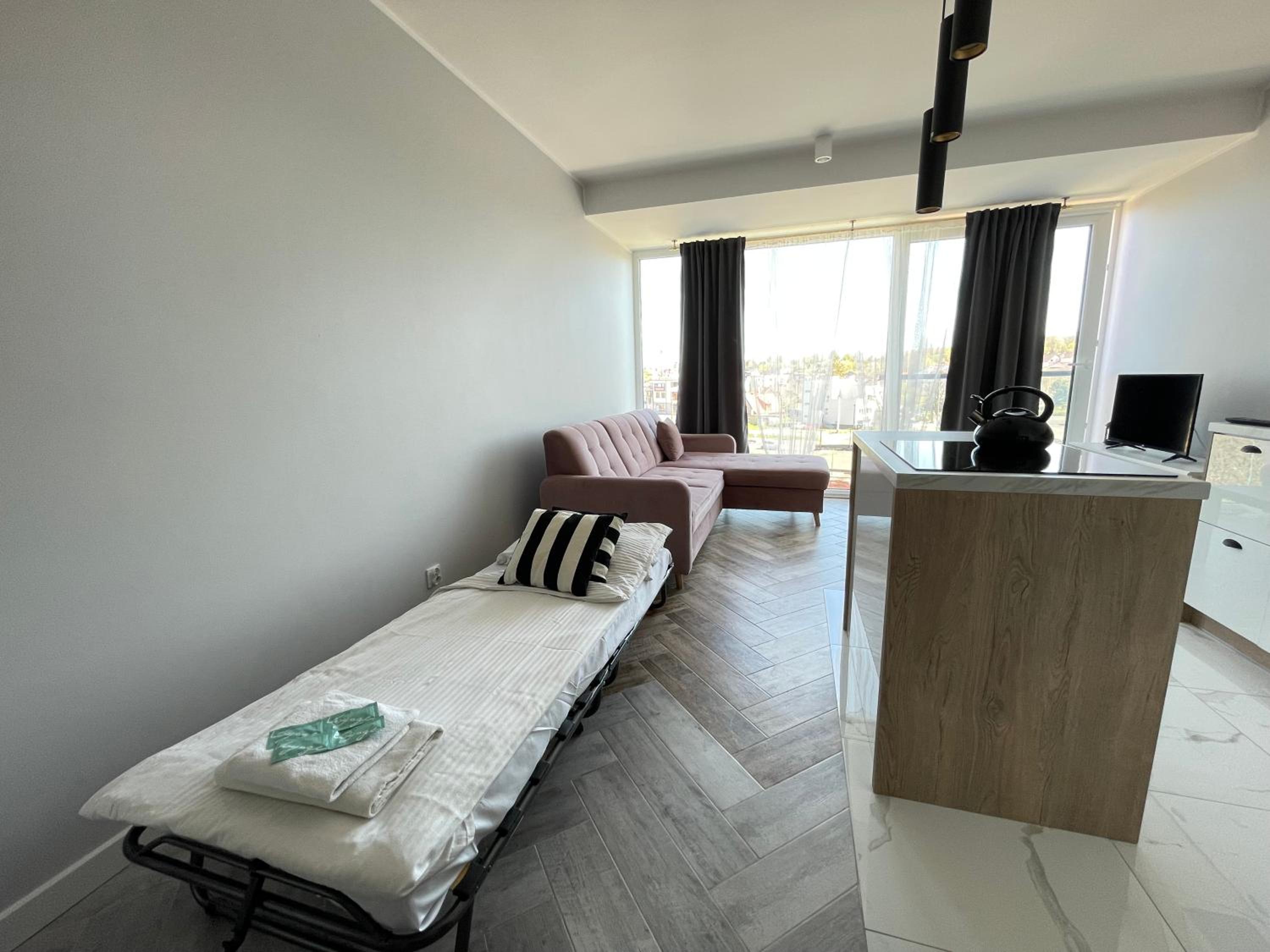 One-Bedroom Apartment - Photo 12