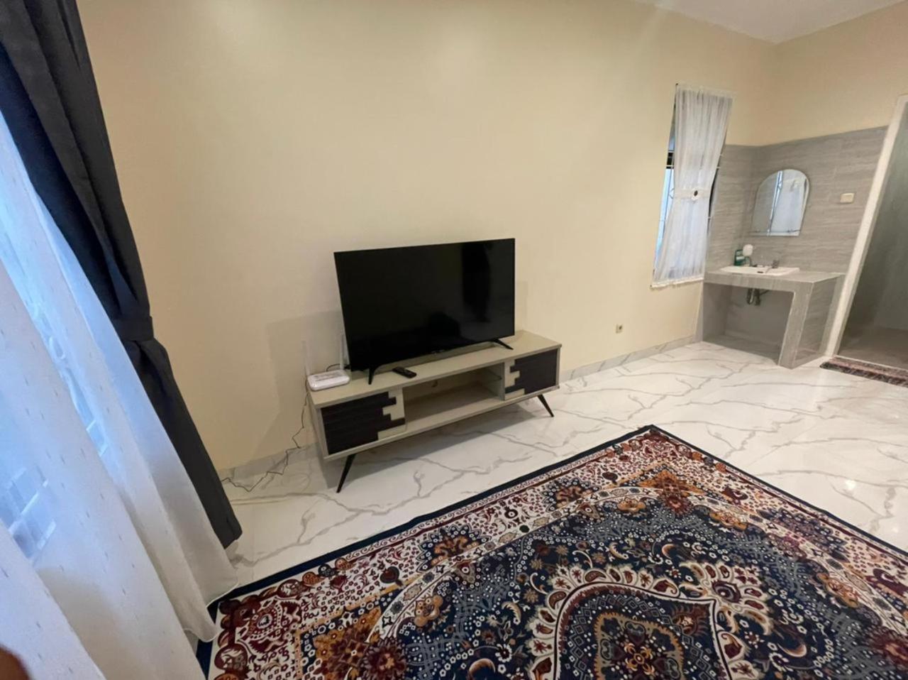 Three-Bedroom Villa - Photo 3