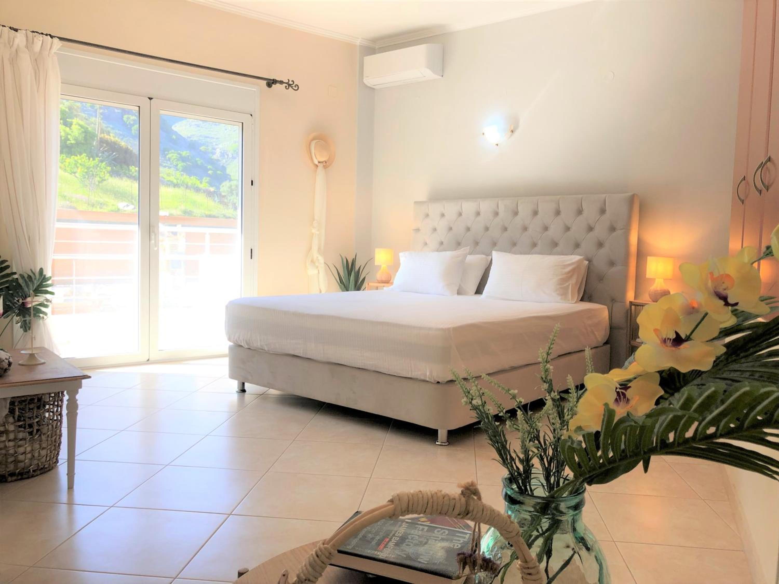 Villa photo 1