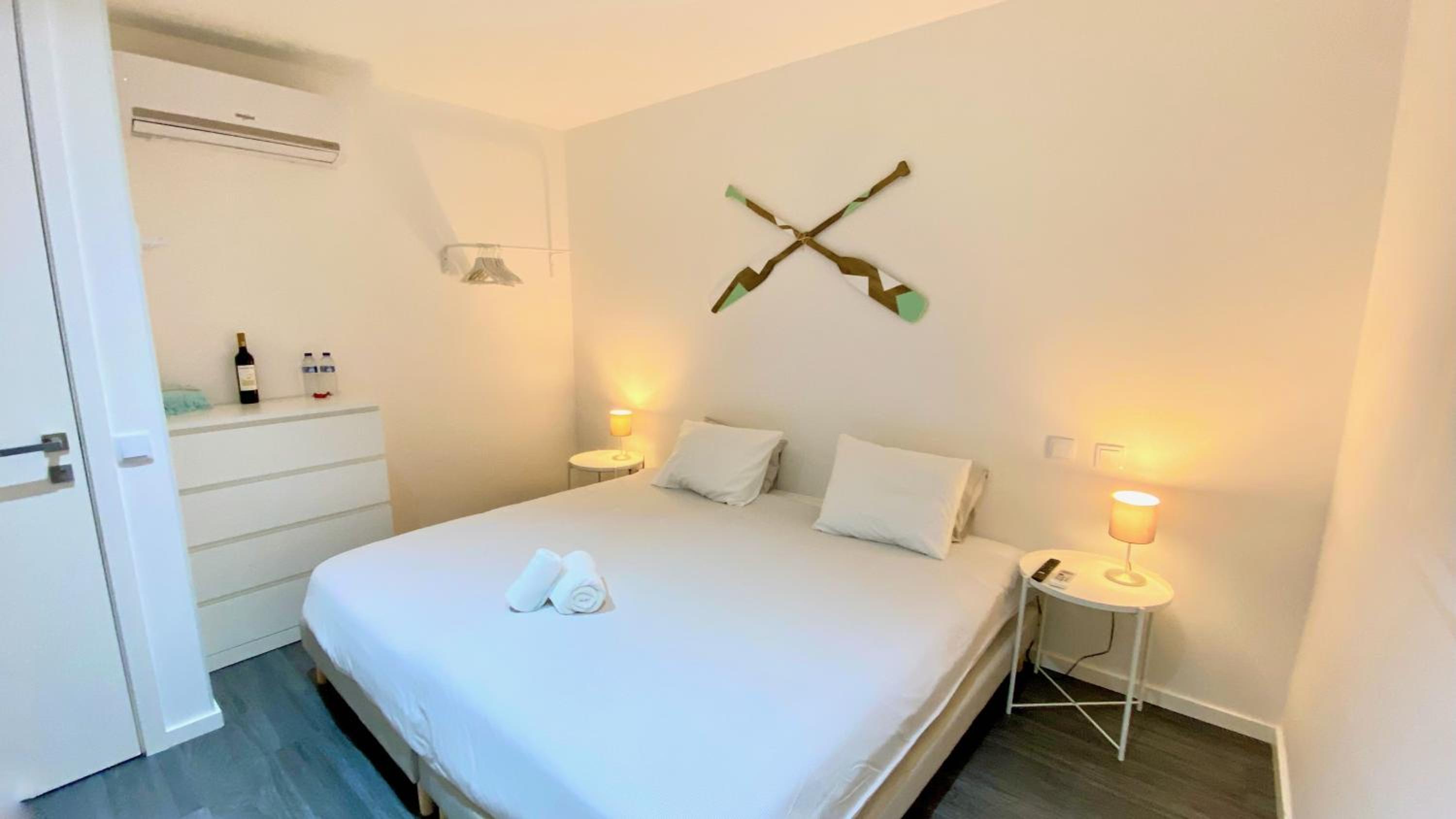 Deluxe Double or Twin Room - Photo 8