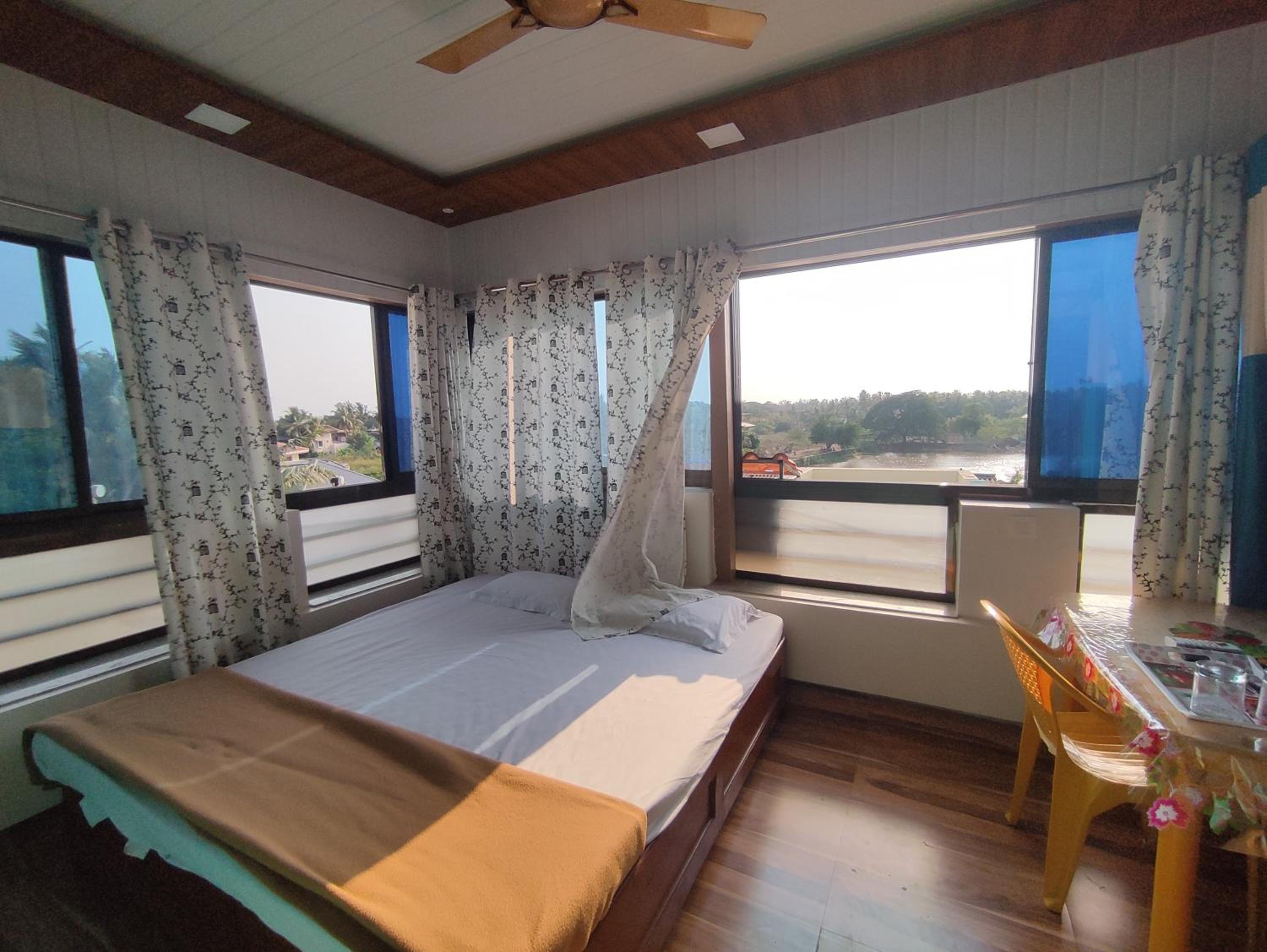 Family Room with Lake View