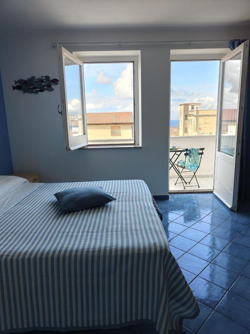 Double or Twin Room with Sea View