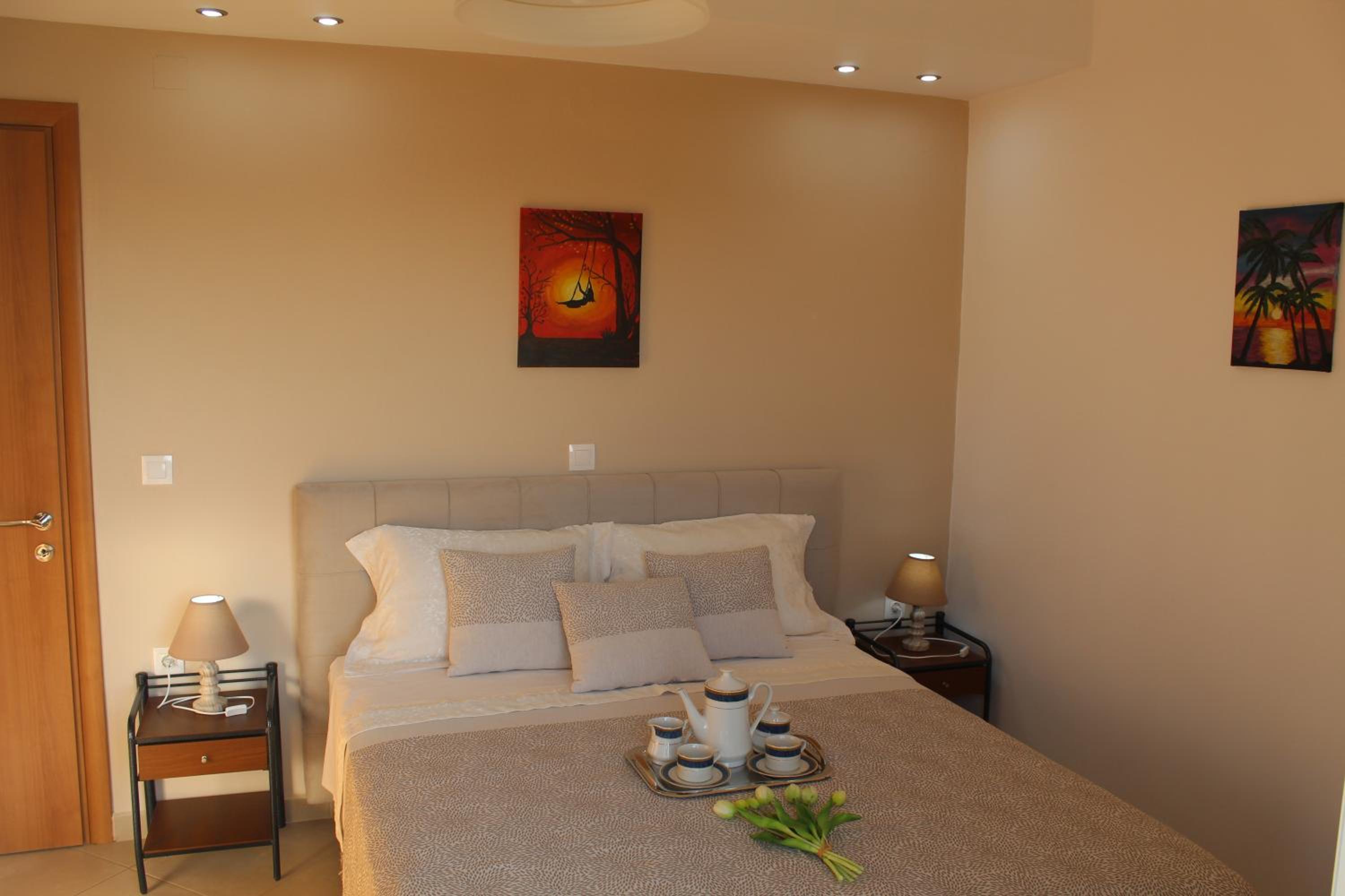 Apartment photo 1