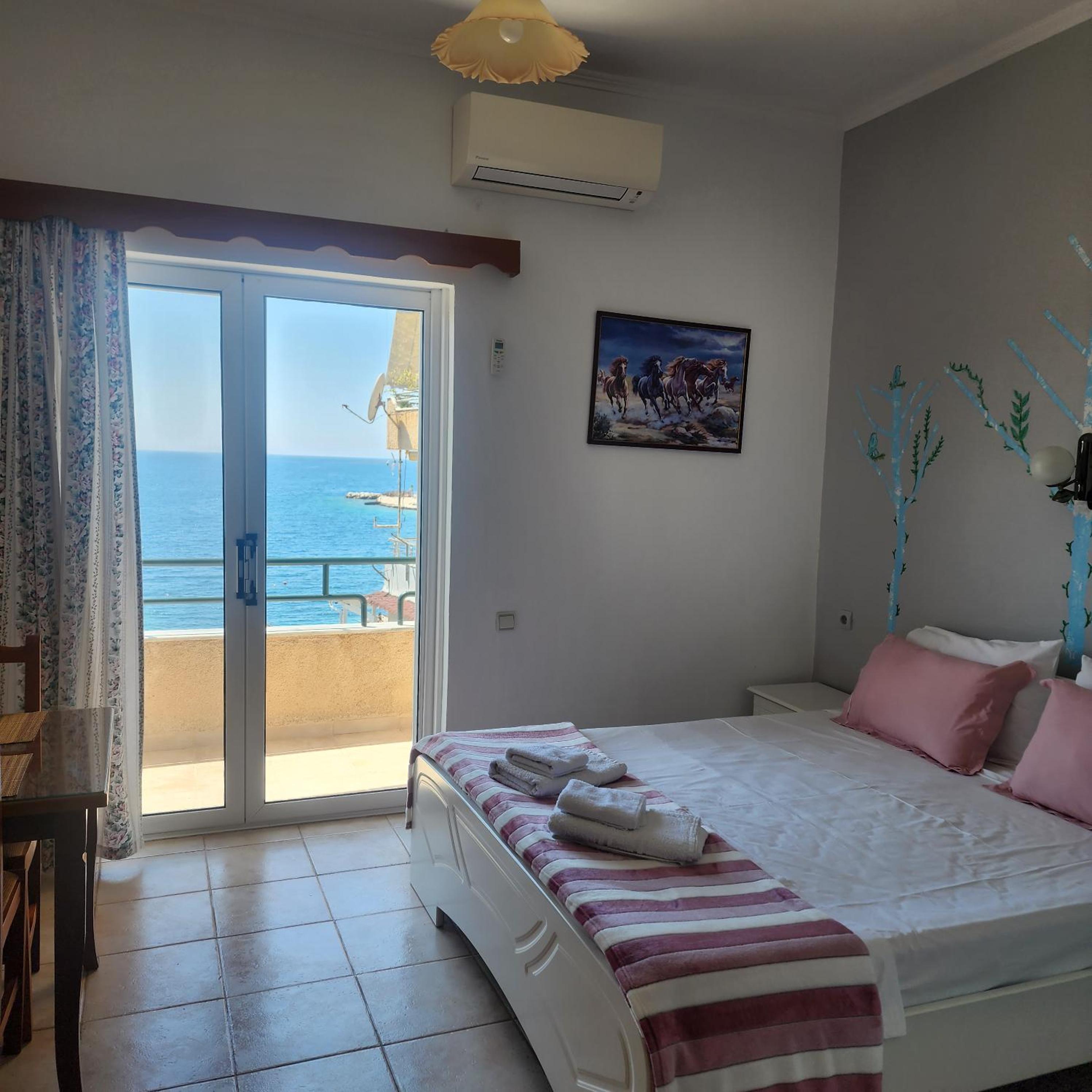 Studio with Sea View