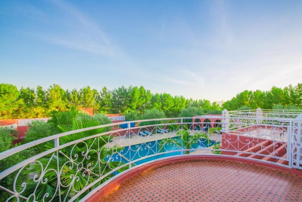Double Room with Pool View photo 3
