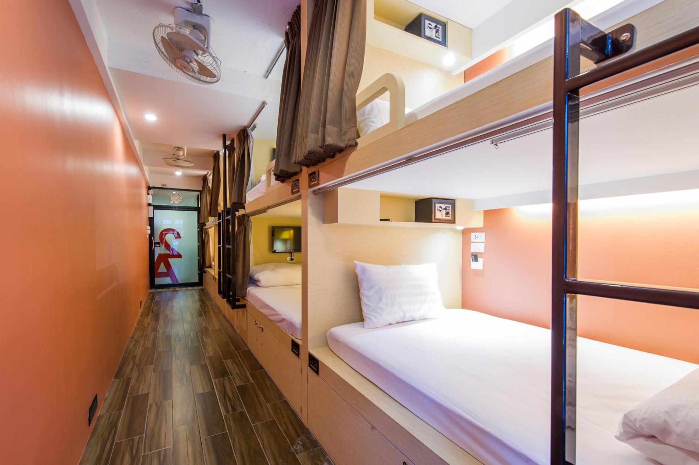 Bed In 8-Bed Female Dormitory Room photo 1