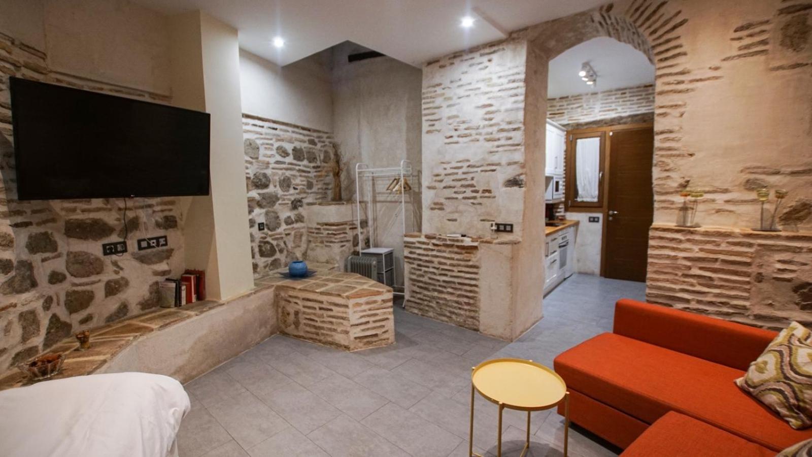 Apartment - Ground Floor - Photo 1