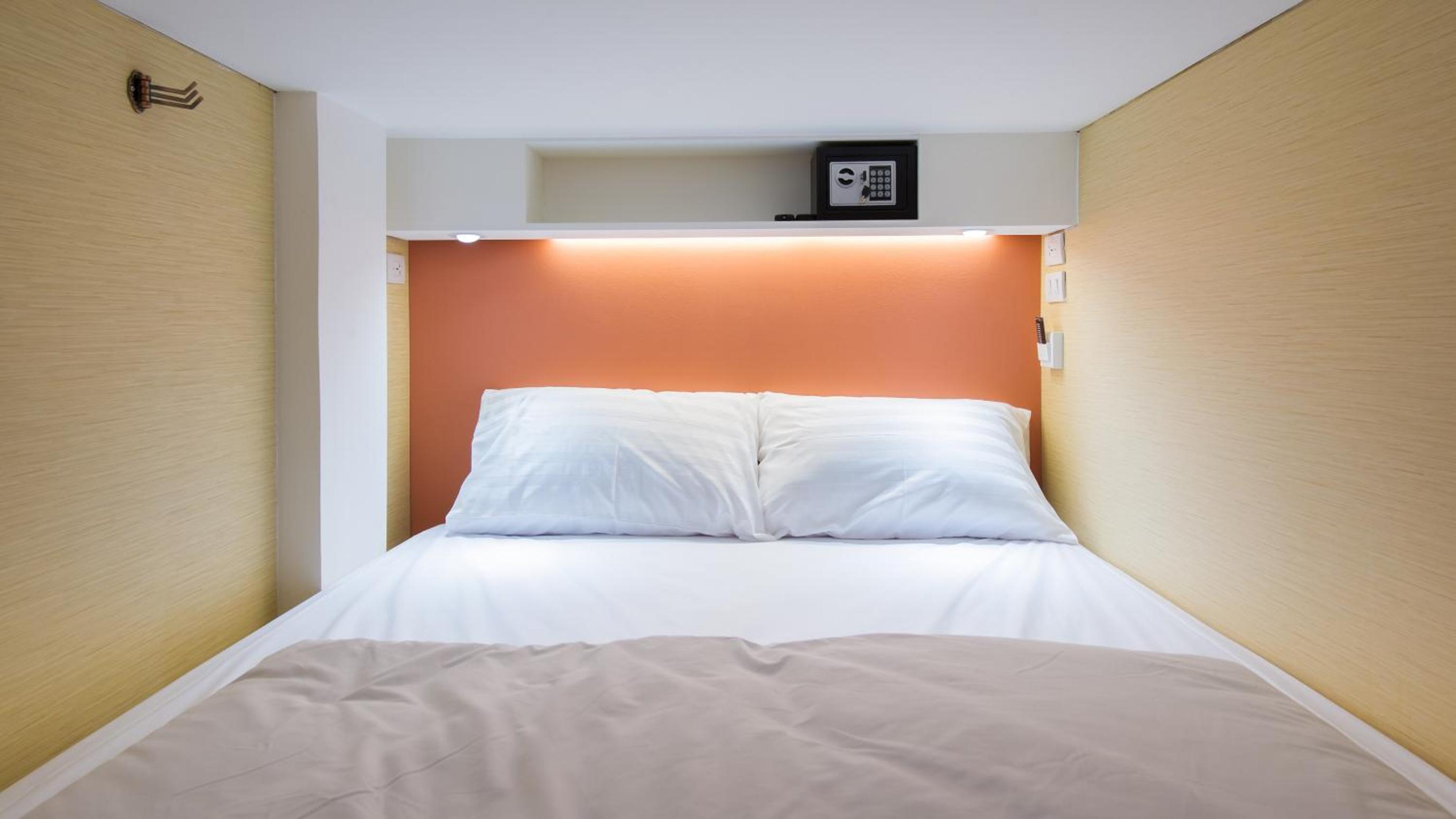 Bed In 10- Double Bed Mixed Dormitory Room photo 3