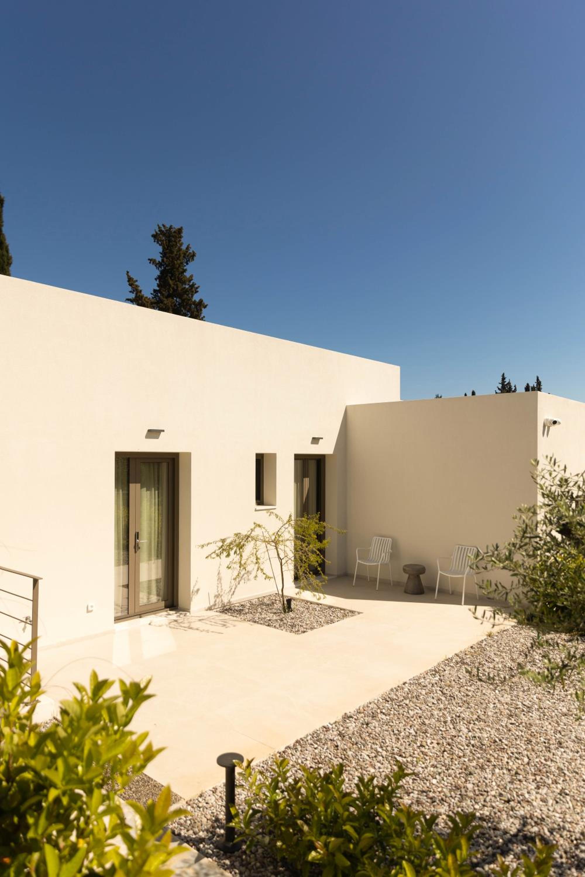 Two-Bedroom Villa - Photo 7