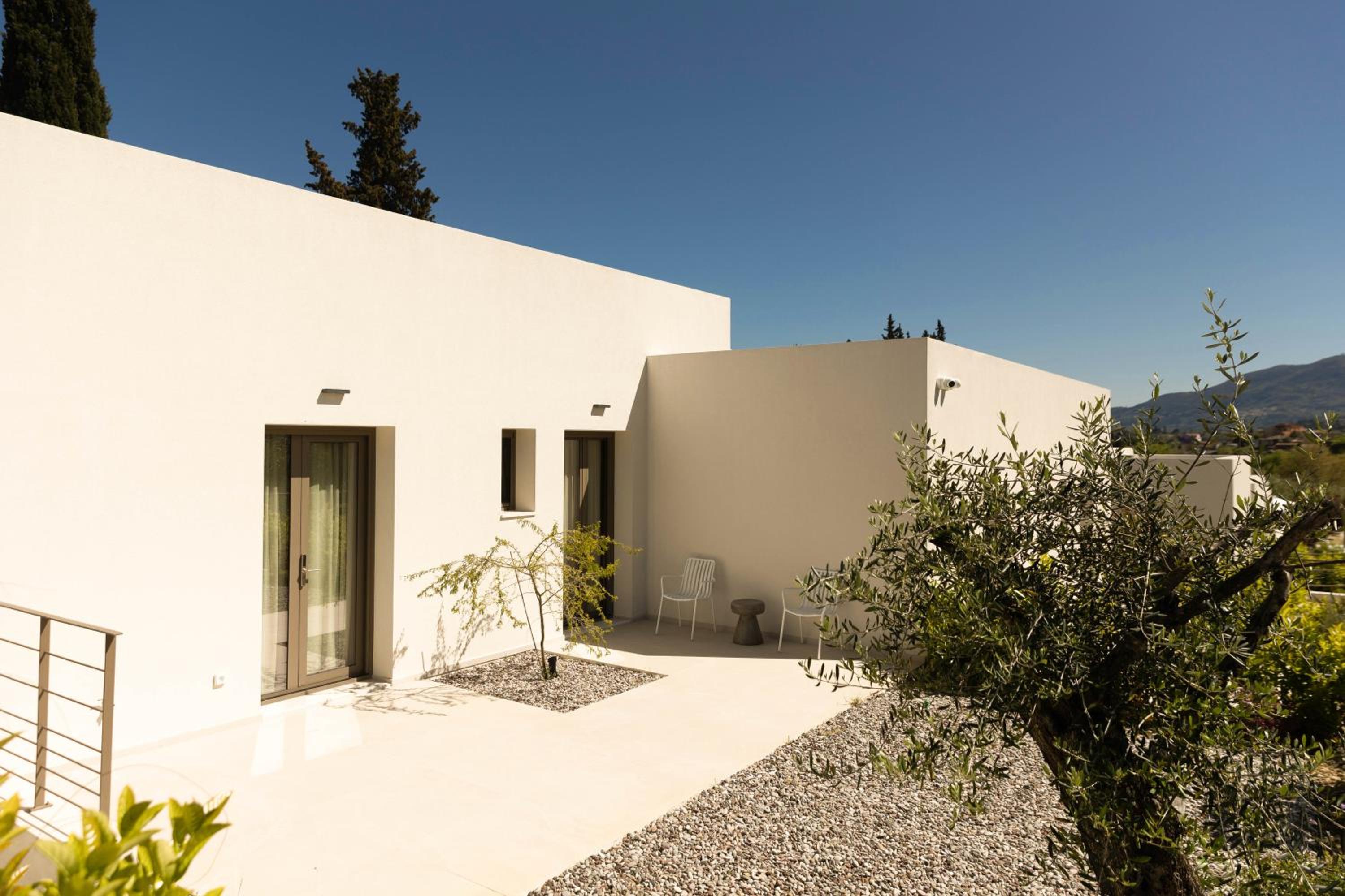 Two-Bedroom Villa - Photo 5