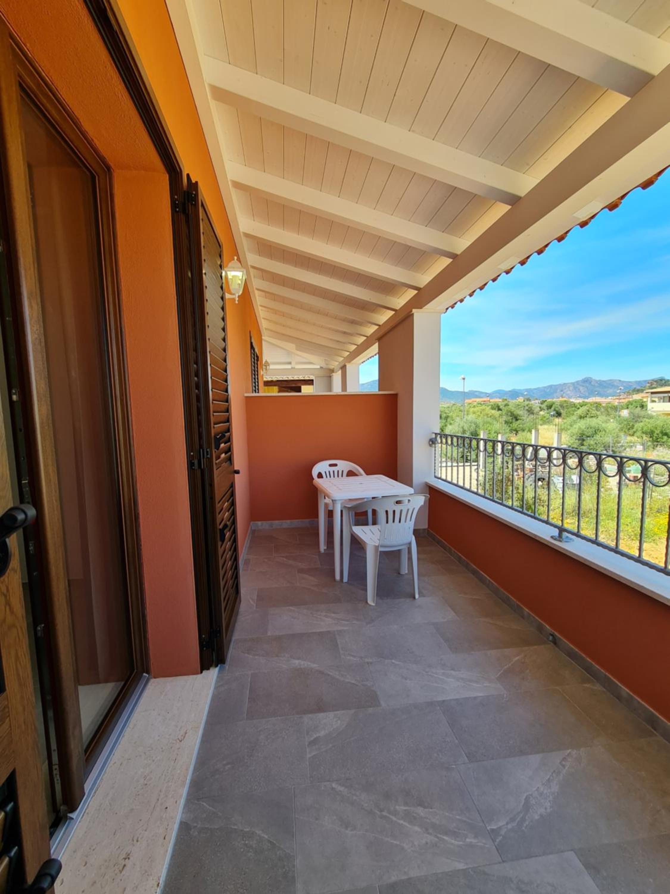 Deluxe Double Room with Balcony photo 2
