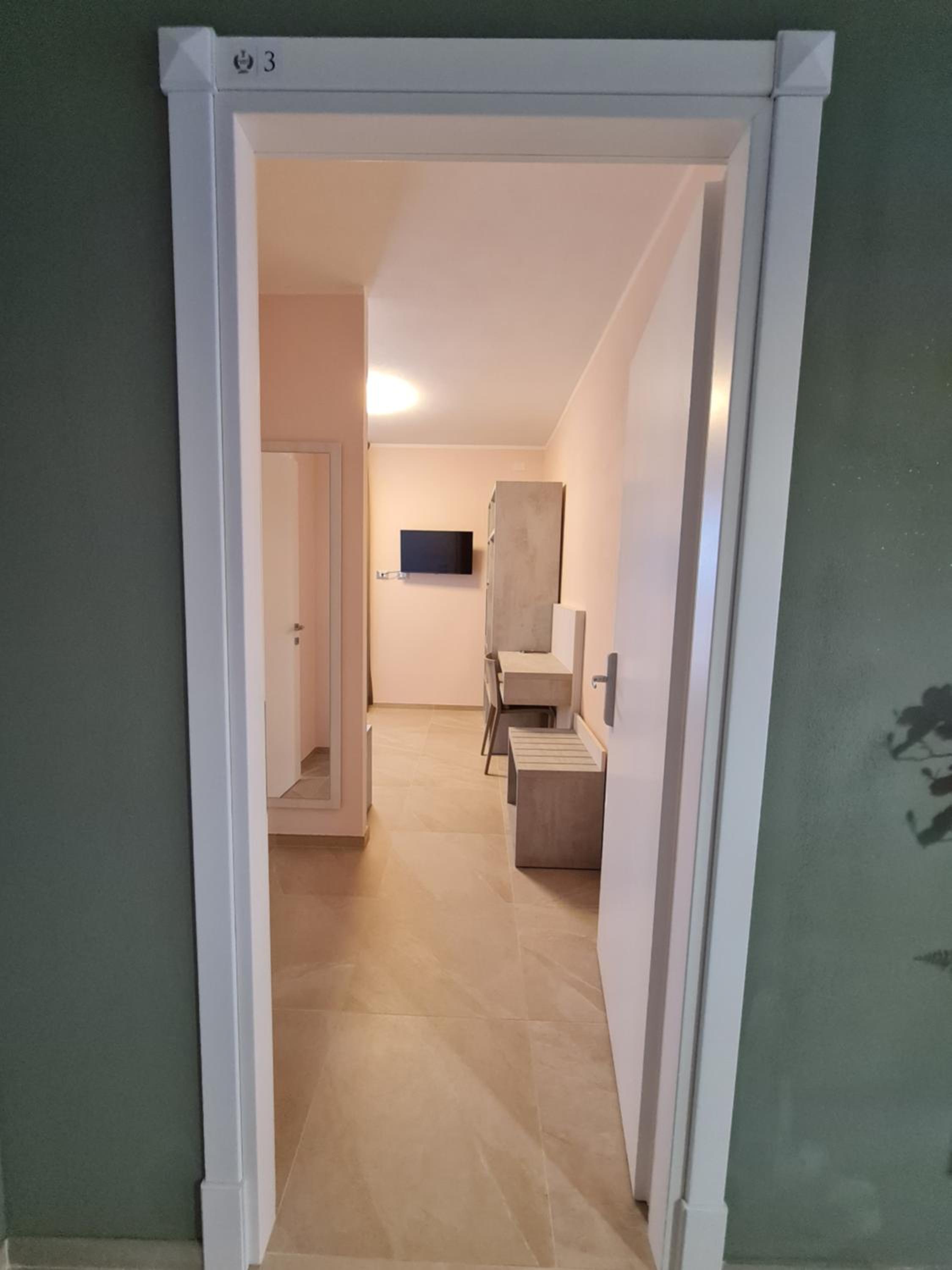 Deluxe Double Room with Balcony photo 1
